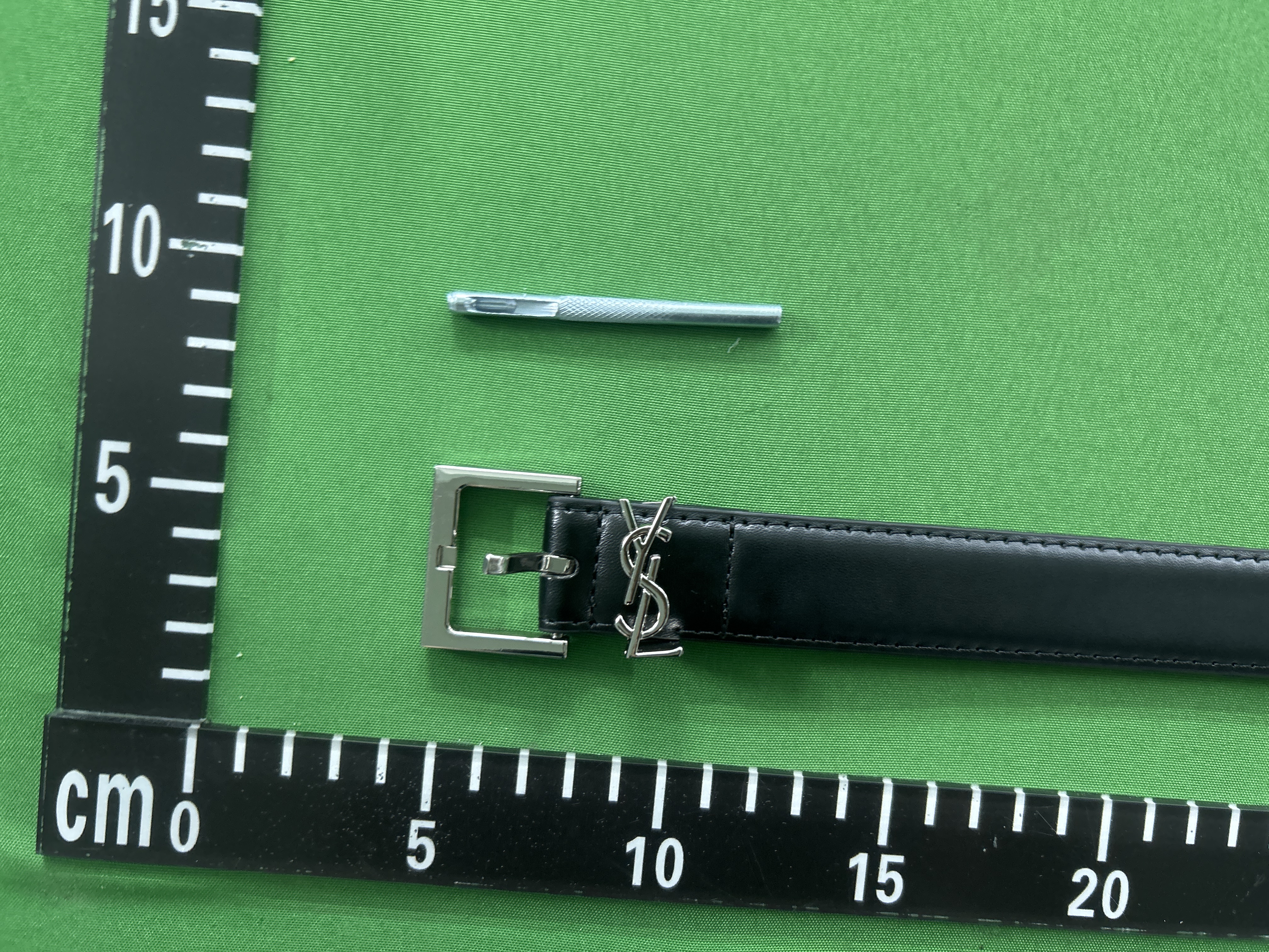 Foto QC 5 de Saint Laurent Monogram Pin Buckle Belt Black Leather