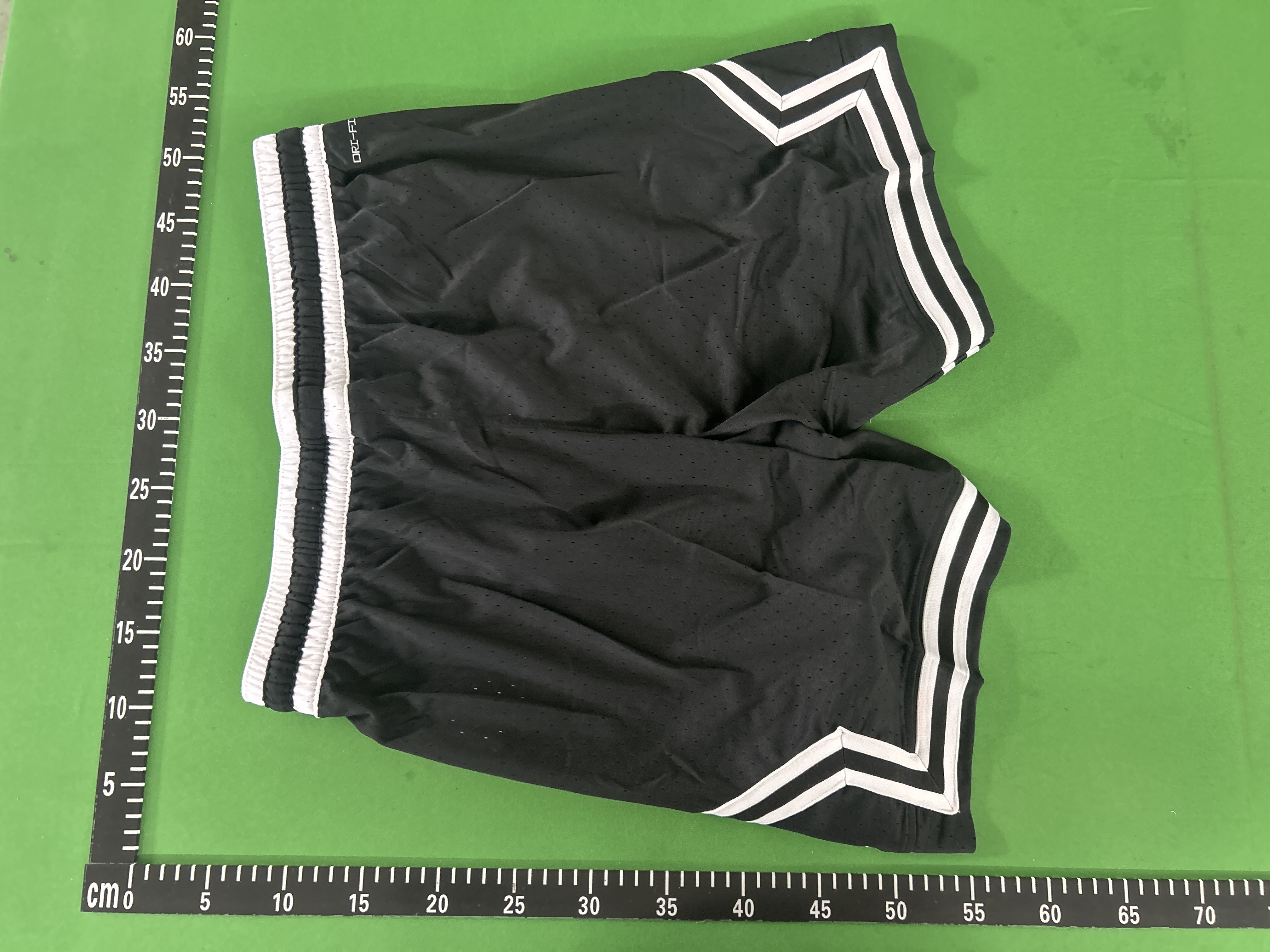 Foto QC 6 de Jordan Basketball Shorts Mesh White Black