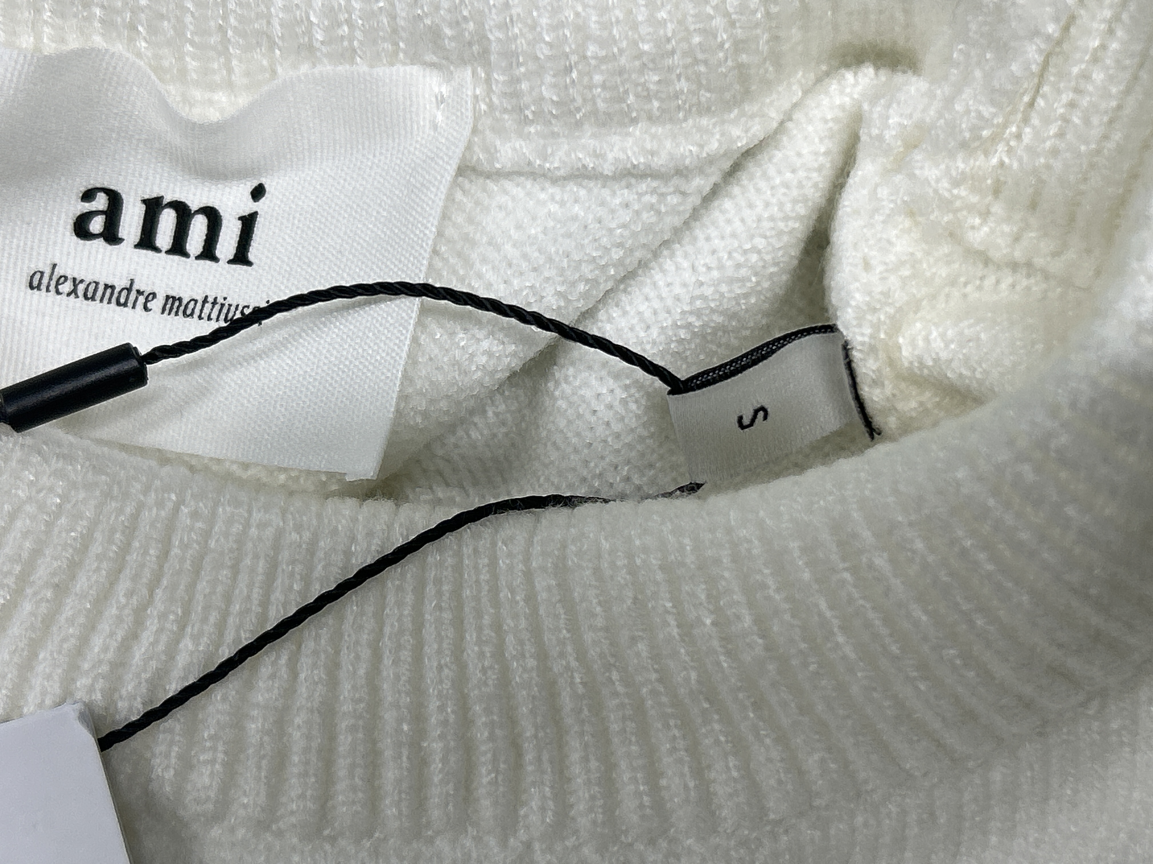 Foto QC 7 de Ami Paris Ami de Coeur Crewneck Sweater Black