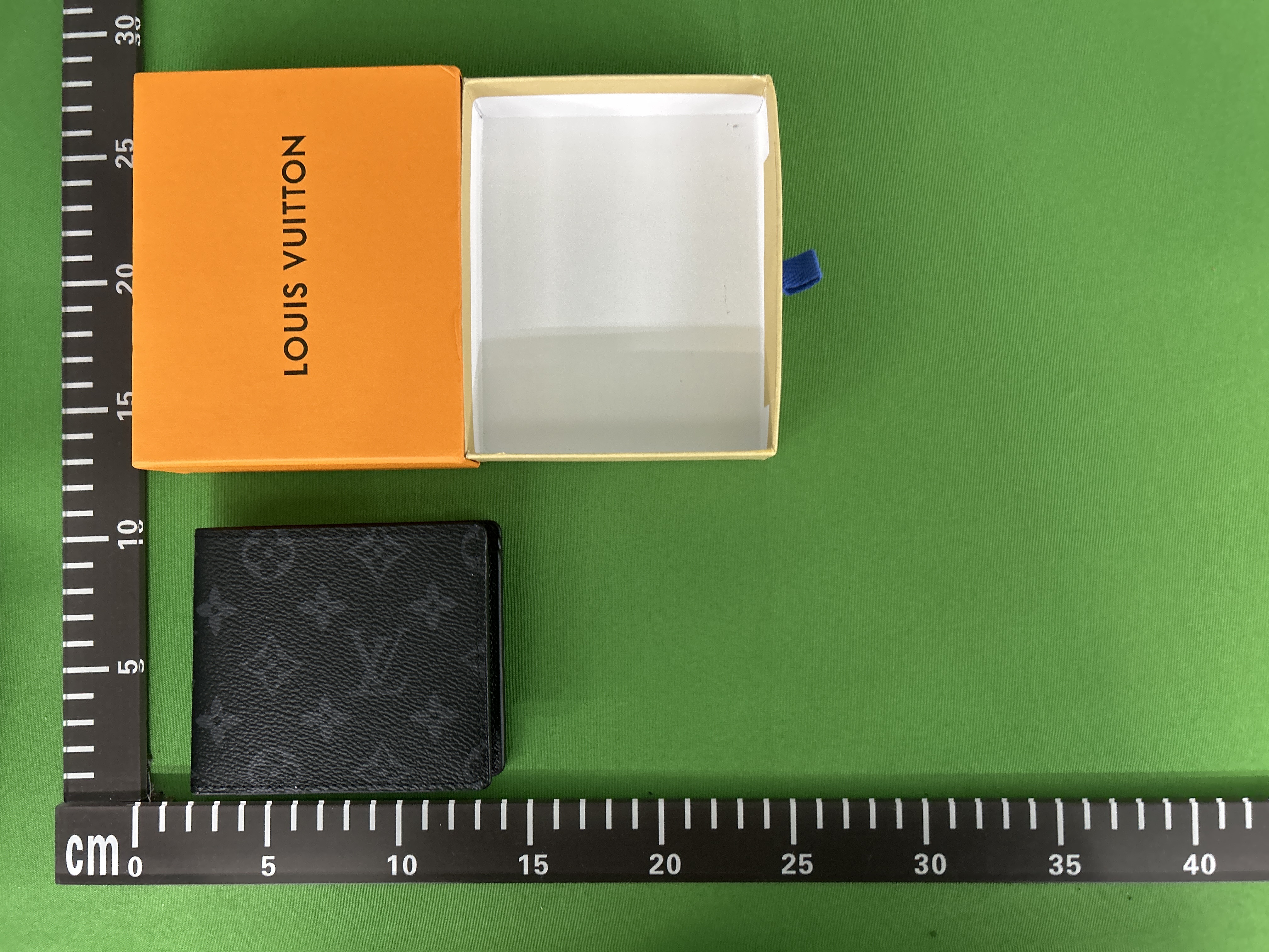 Foto QC 2 de Louis Vuitton Multiple Wallet Damier Infini Leather Onyx