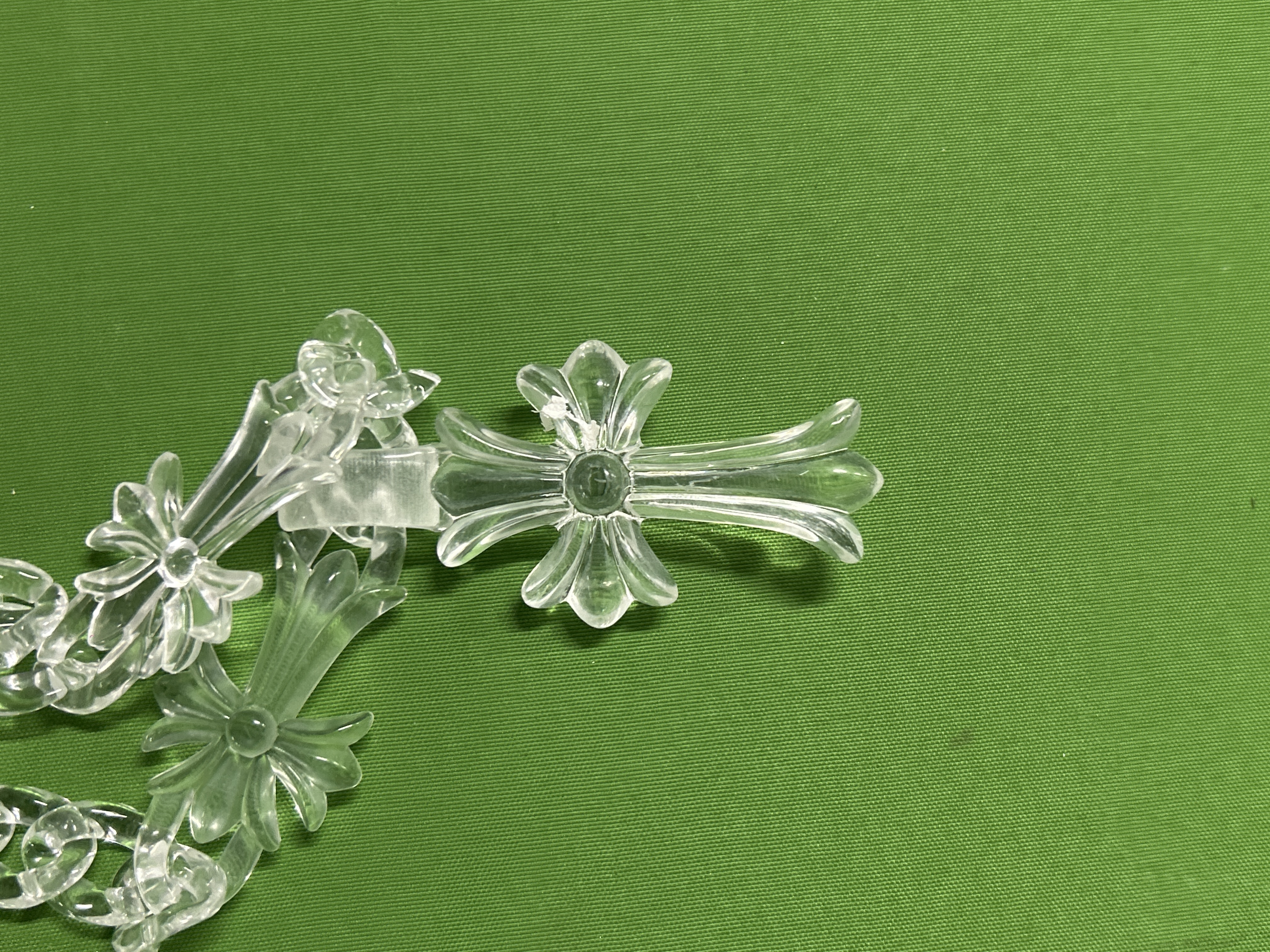 Foto QC 2 de Chrome Hearts Cross Necklace Resin Clear