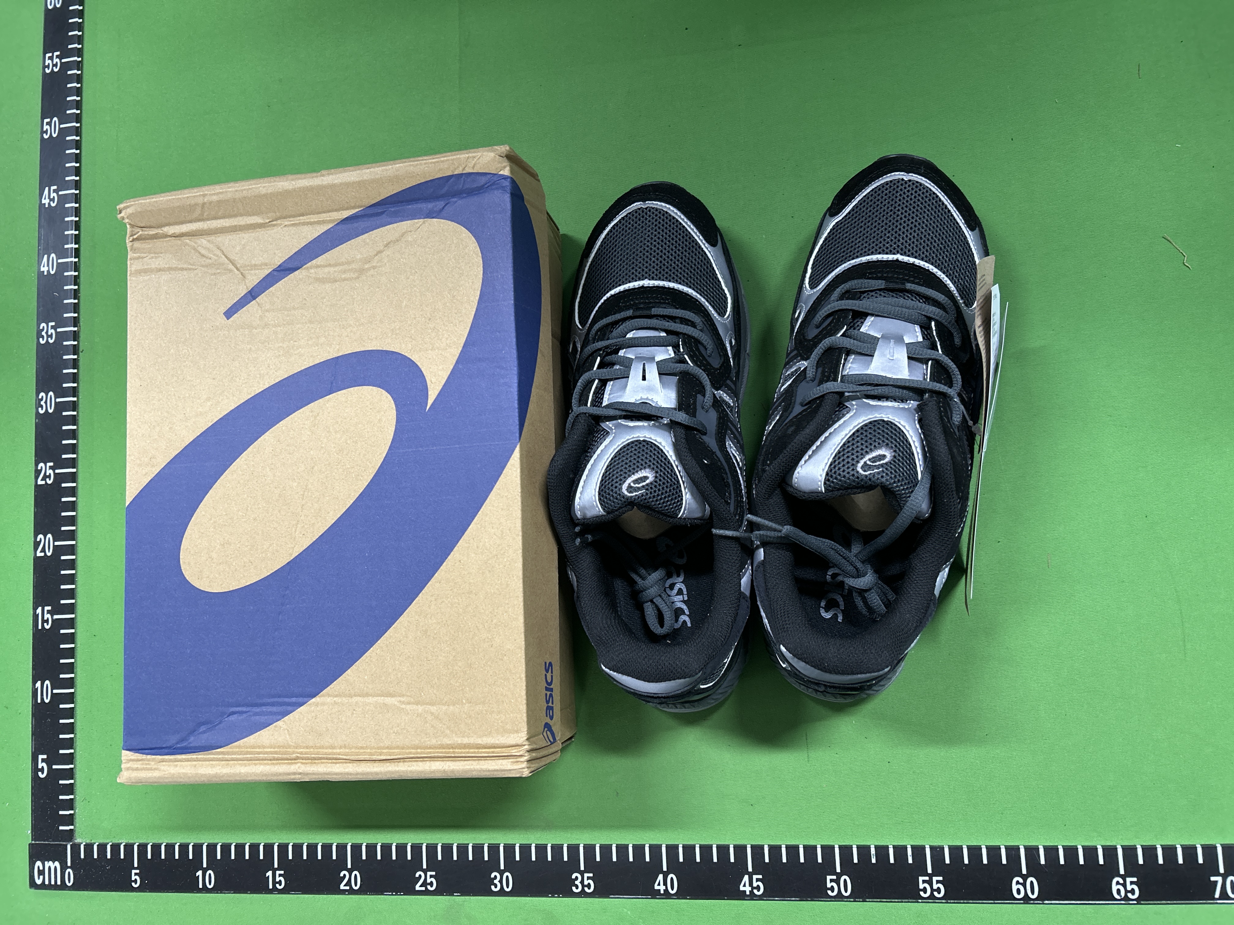 Foto QC 8 de Asics Gel-NYC Graphite Grey/Black 1201A789-020