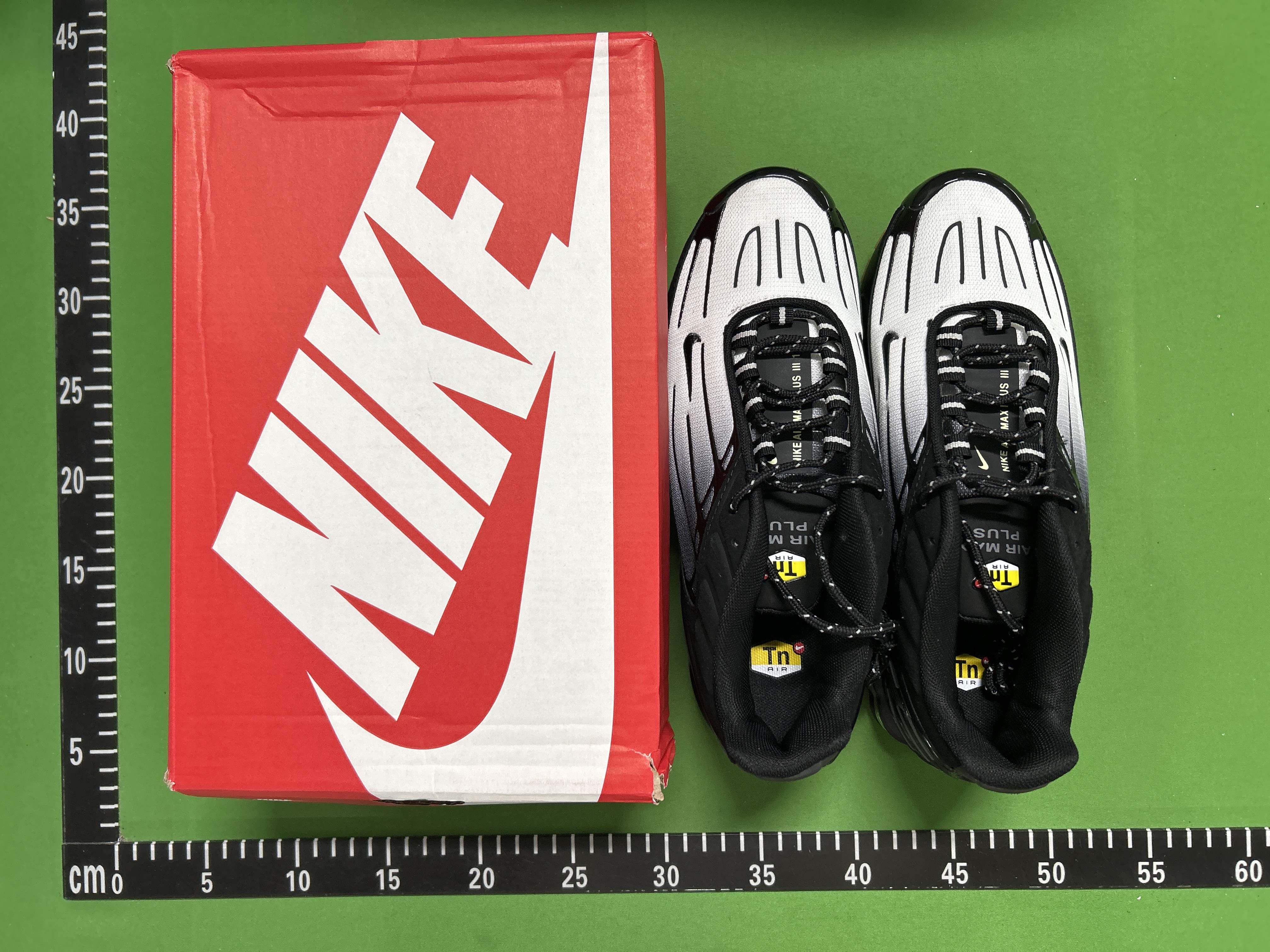 Foto QC 3 de Nike Air Max Plus 3 Retro White Black University Red CK6715-101
