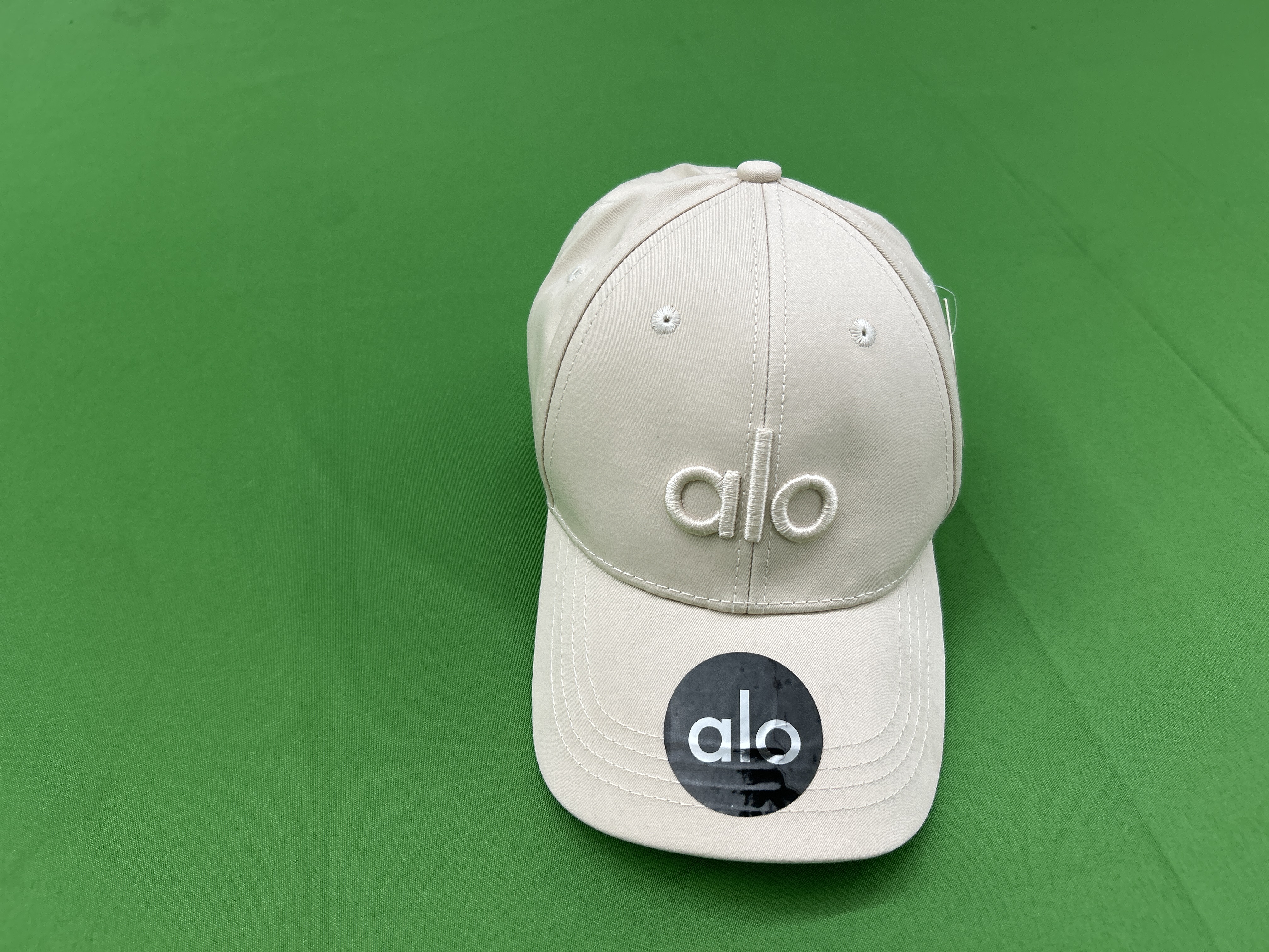 Foto QC 6 de Alo Off-Duty Cap White