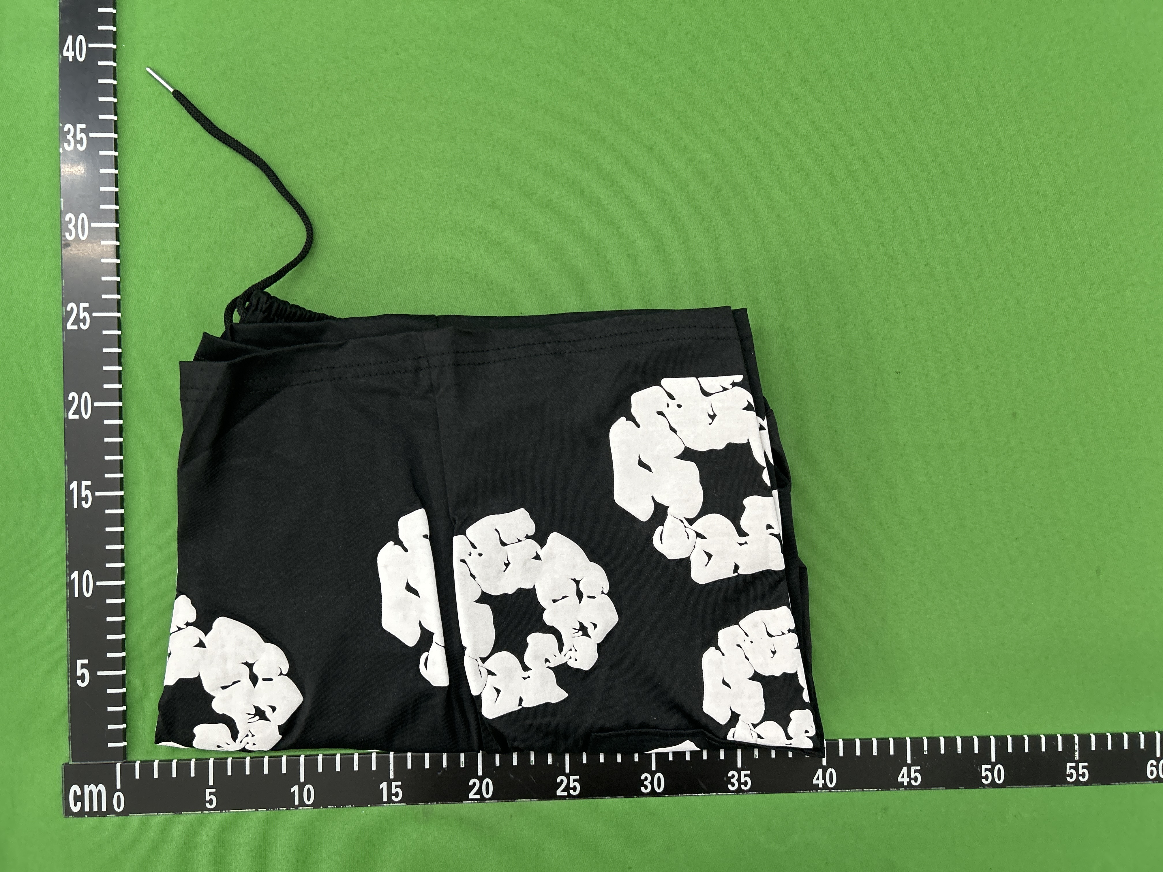 Foto QC 1 de Denim Tears The Cotton Wreath Sweat Shorts Pink