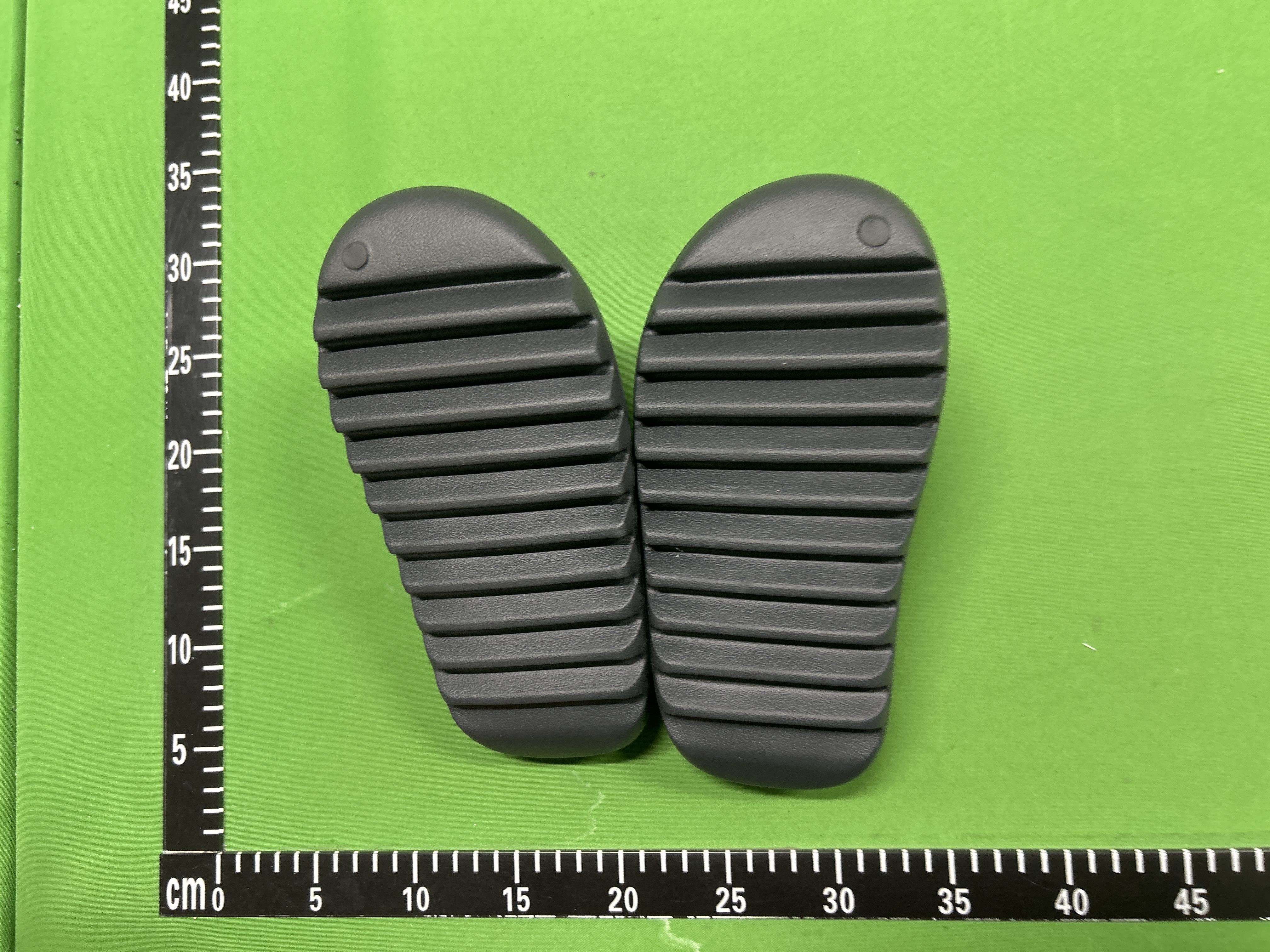Foto QC 4 de adidas Yeezy Slide Slate Grey
