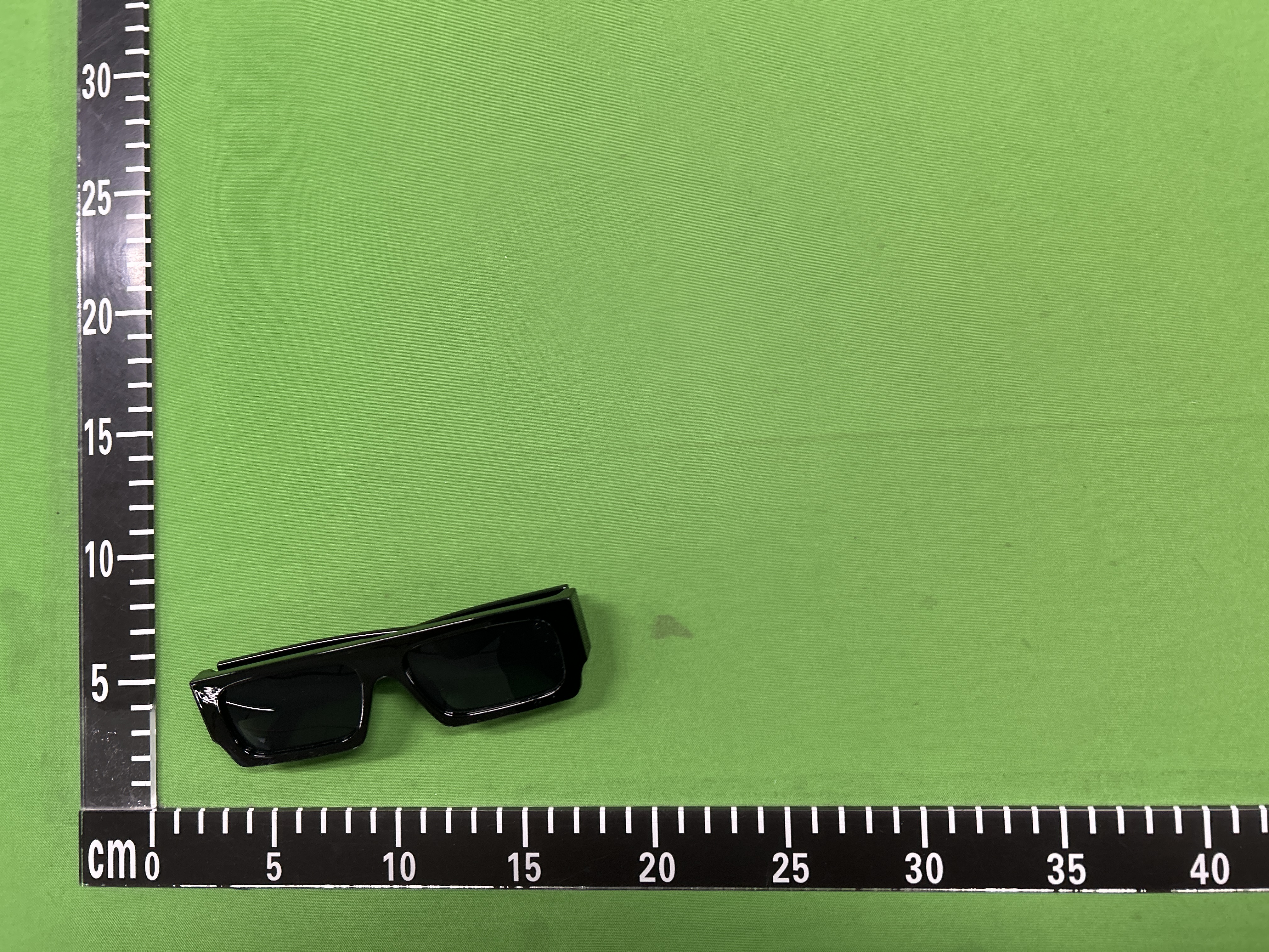 Foto QC 3 de Off-White Rectangle Acetate Sunglasses White Grey (OERI004)