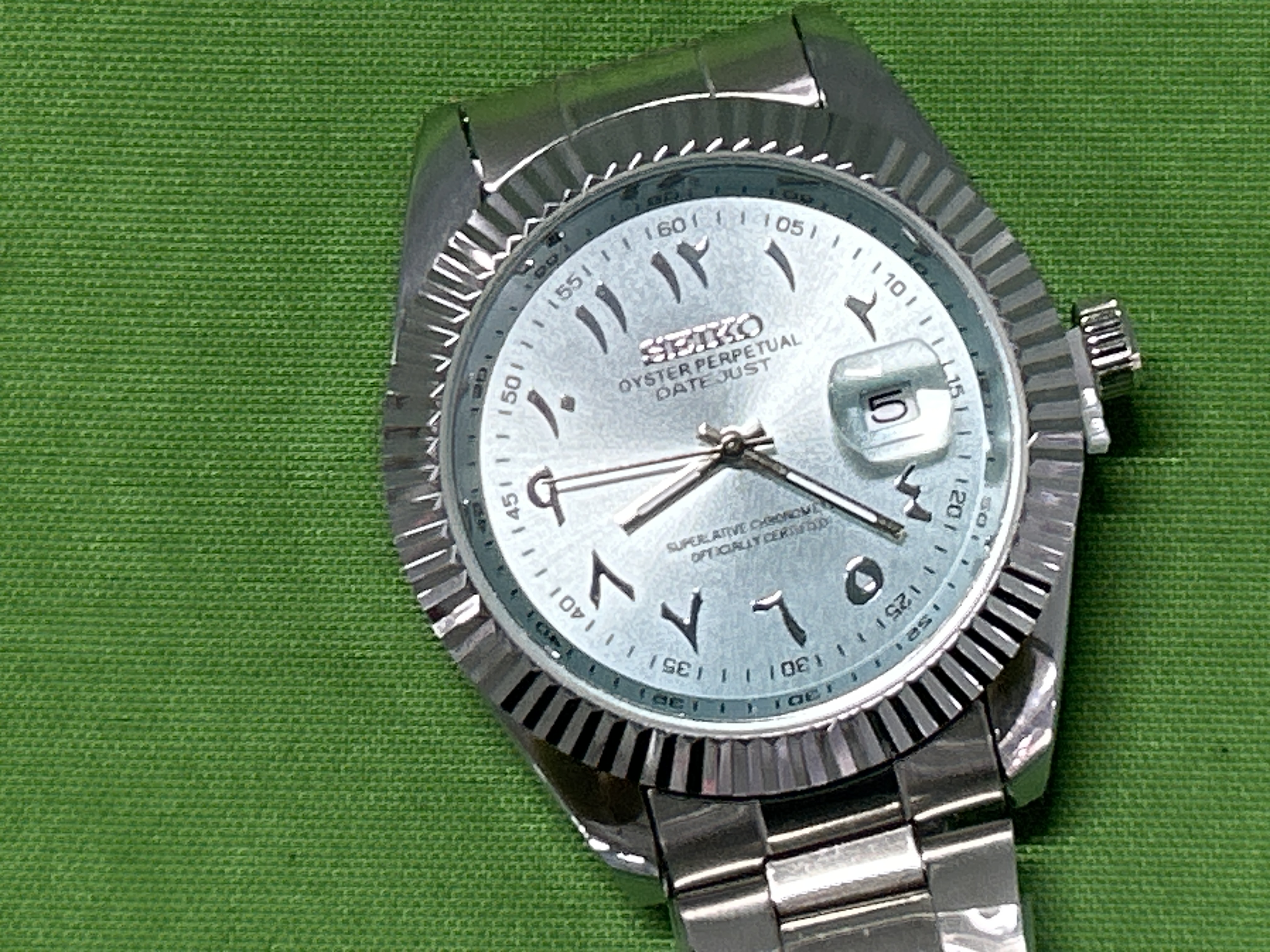 Foto QC 6 de Rolex Datejust Arabic Dial Ice Blue 126334