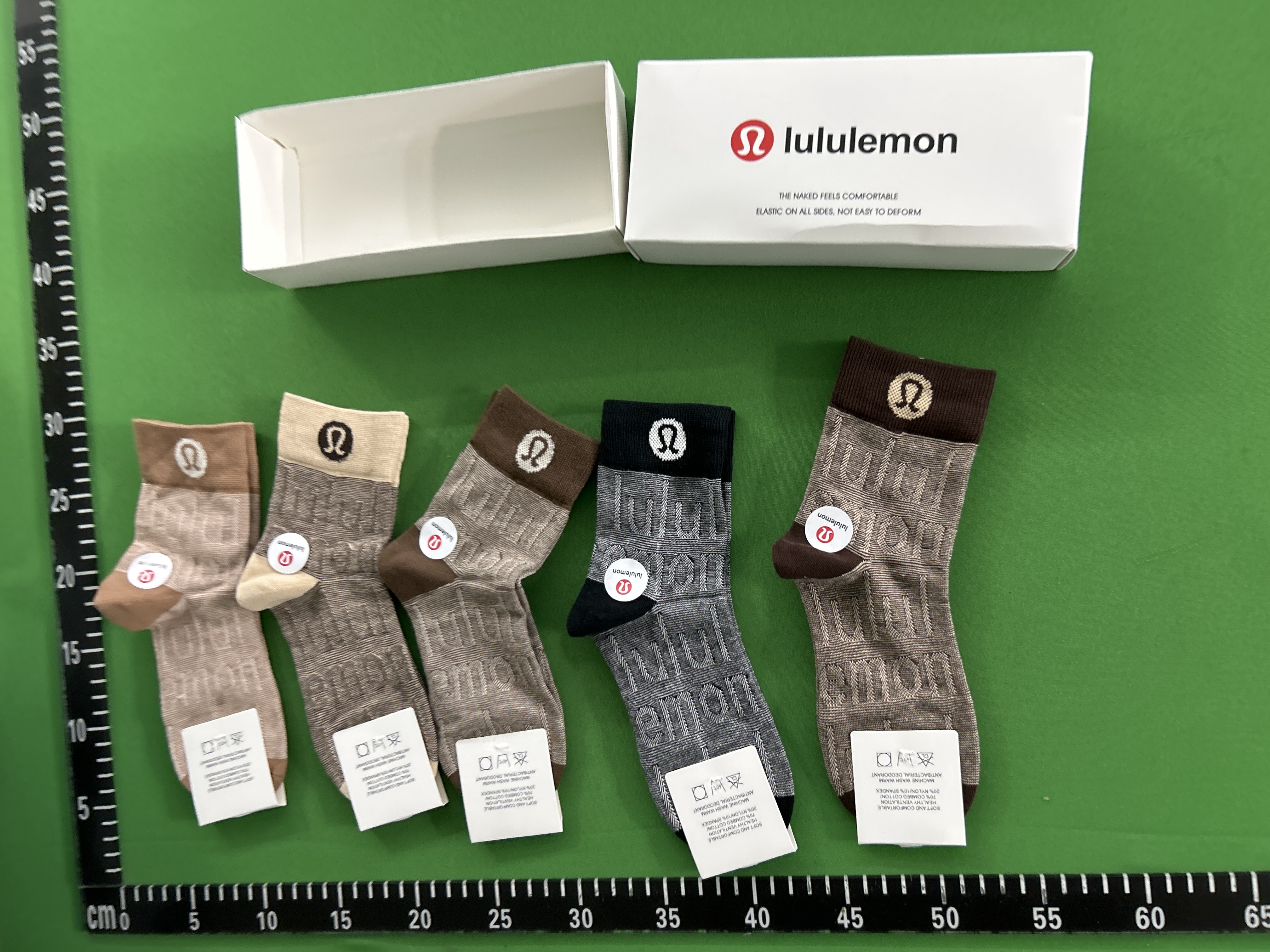 Foto QC 5 de lululemon Crew Socks Logo Multi-Color