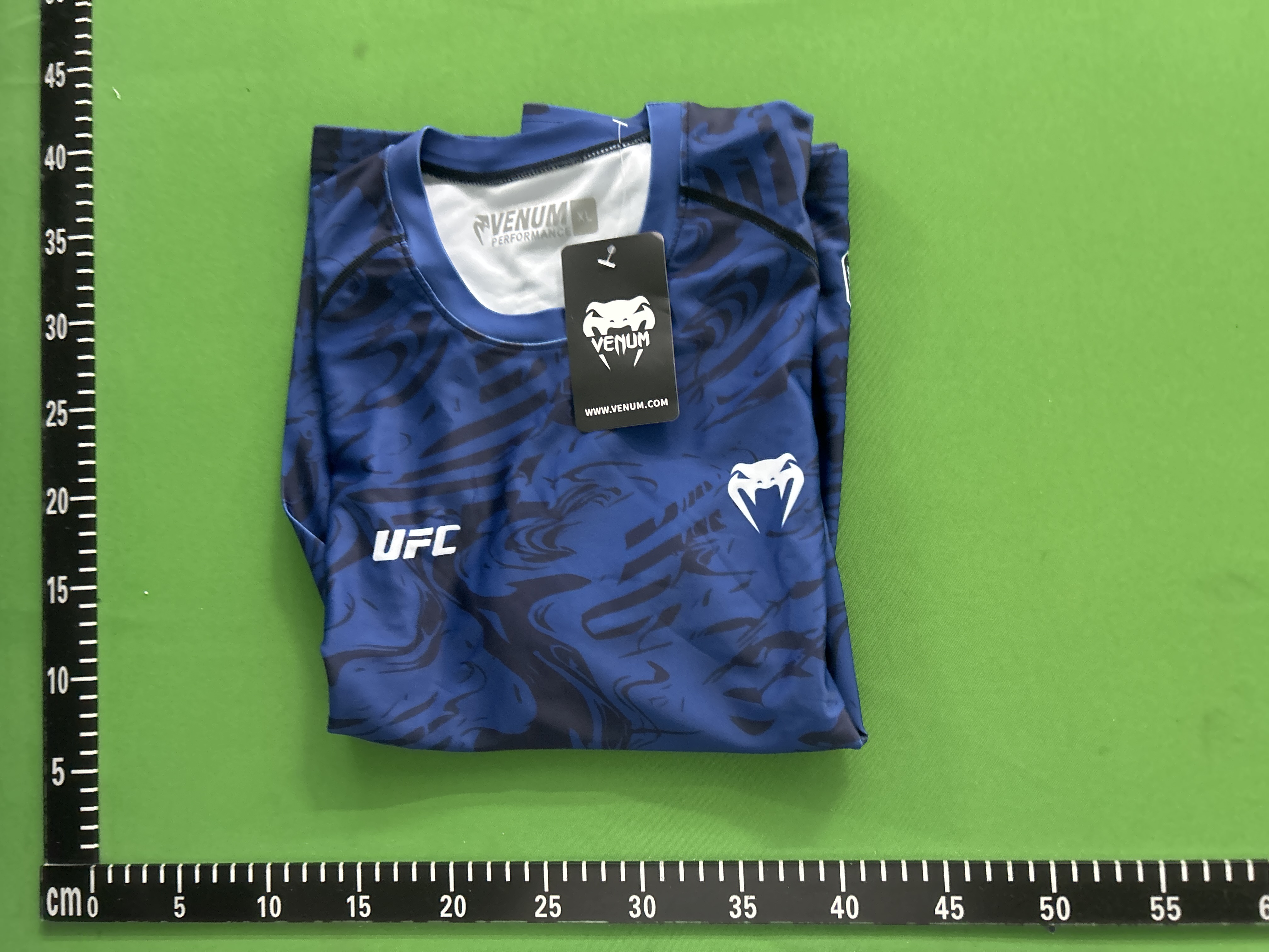 Foto QC 4 de Venum UFC Authentic Fight Week T-shirt Long Sleeve Rash Guard Navy Blue