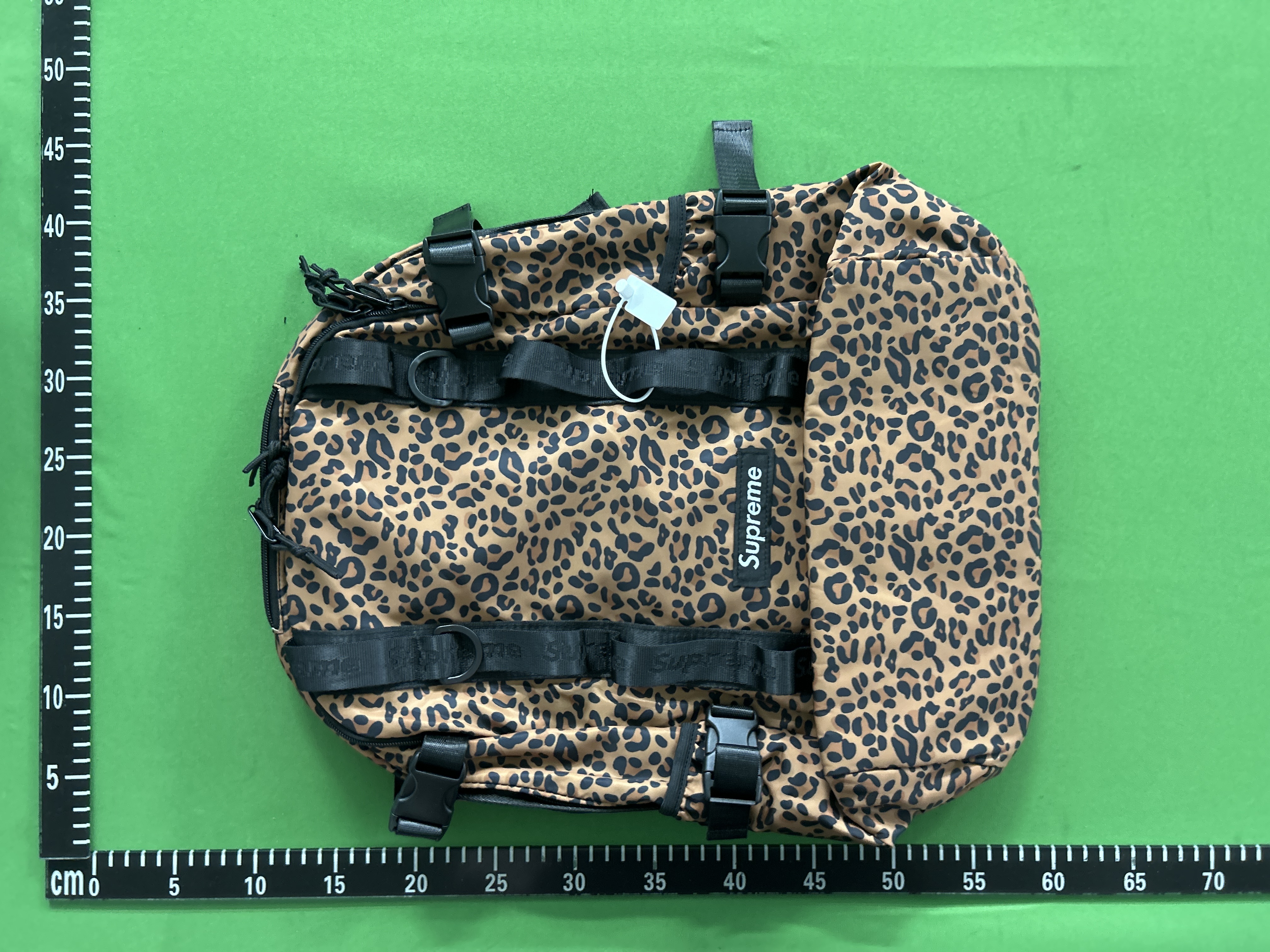 Foto QC 5 de Supreme Mesh Messenger Bag Blue Chocolate Chip Camo