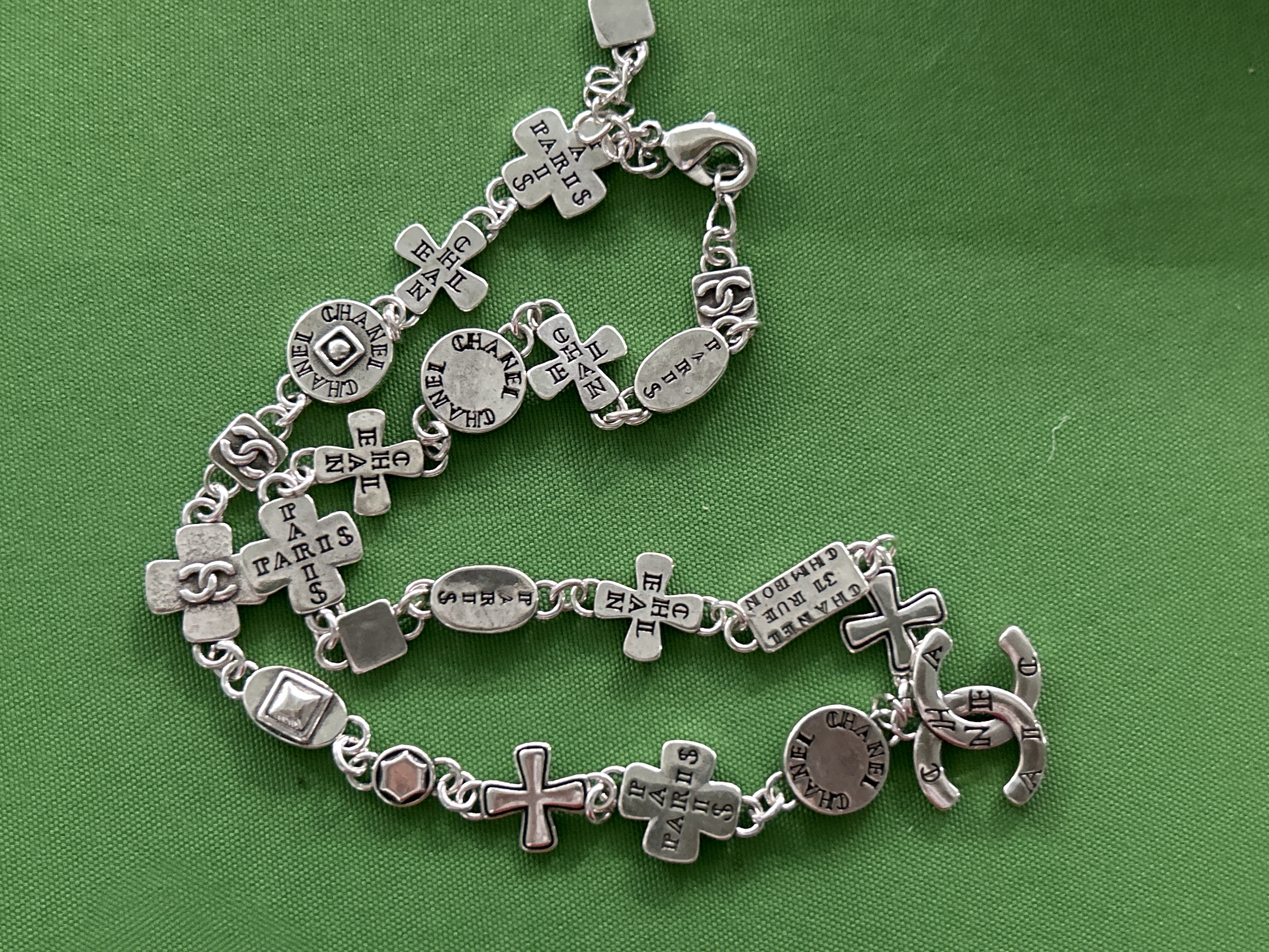 Foto QC 2 de Chanel Camellia Earrings Metal Strass Silver