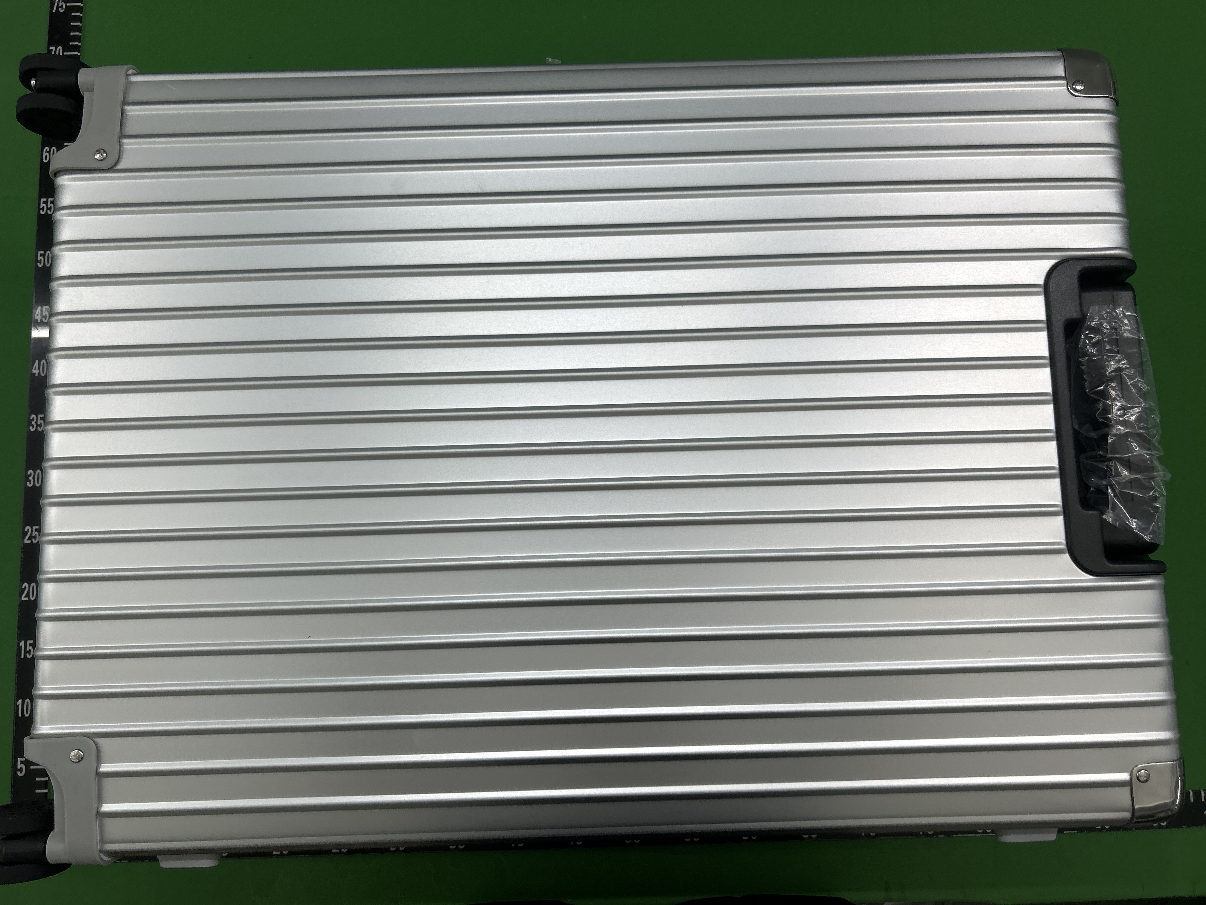 Foto QC 2 de Rimowa Suitcase Silver