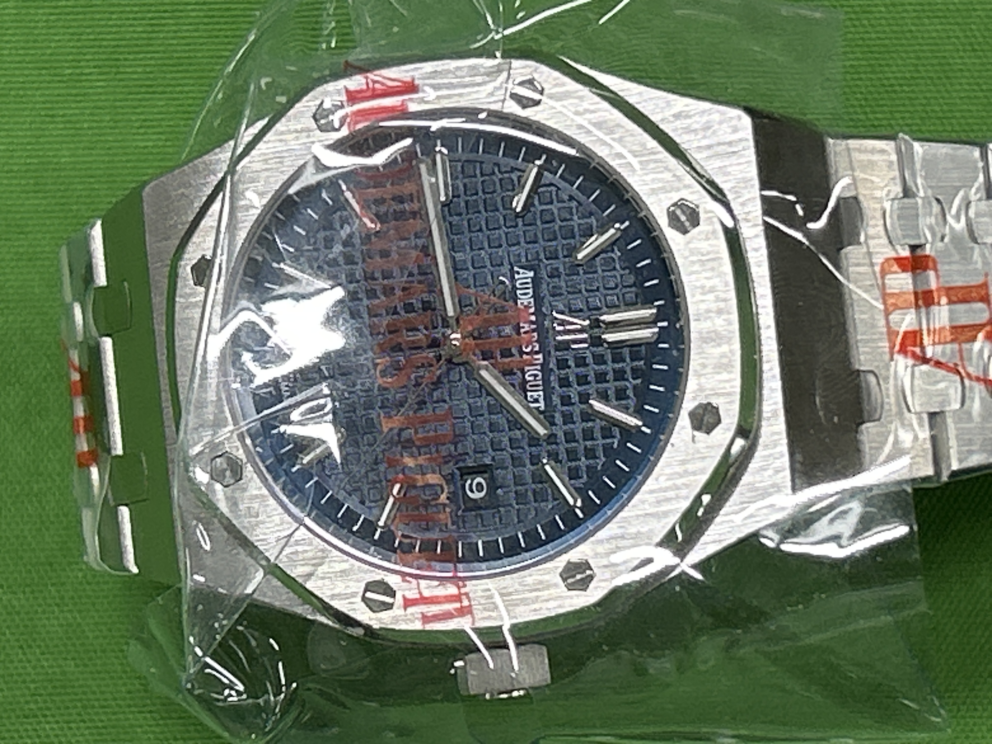 Foto QC 2 de Audemars Piguet Royal Oak 15400ST.OO.1220ST.02
