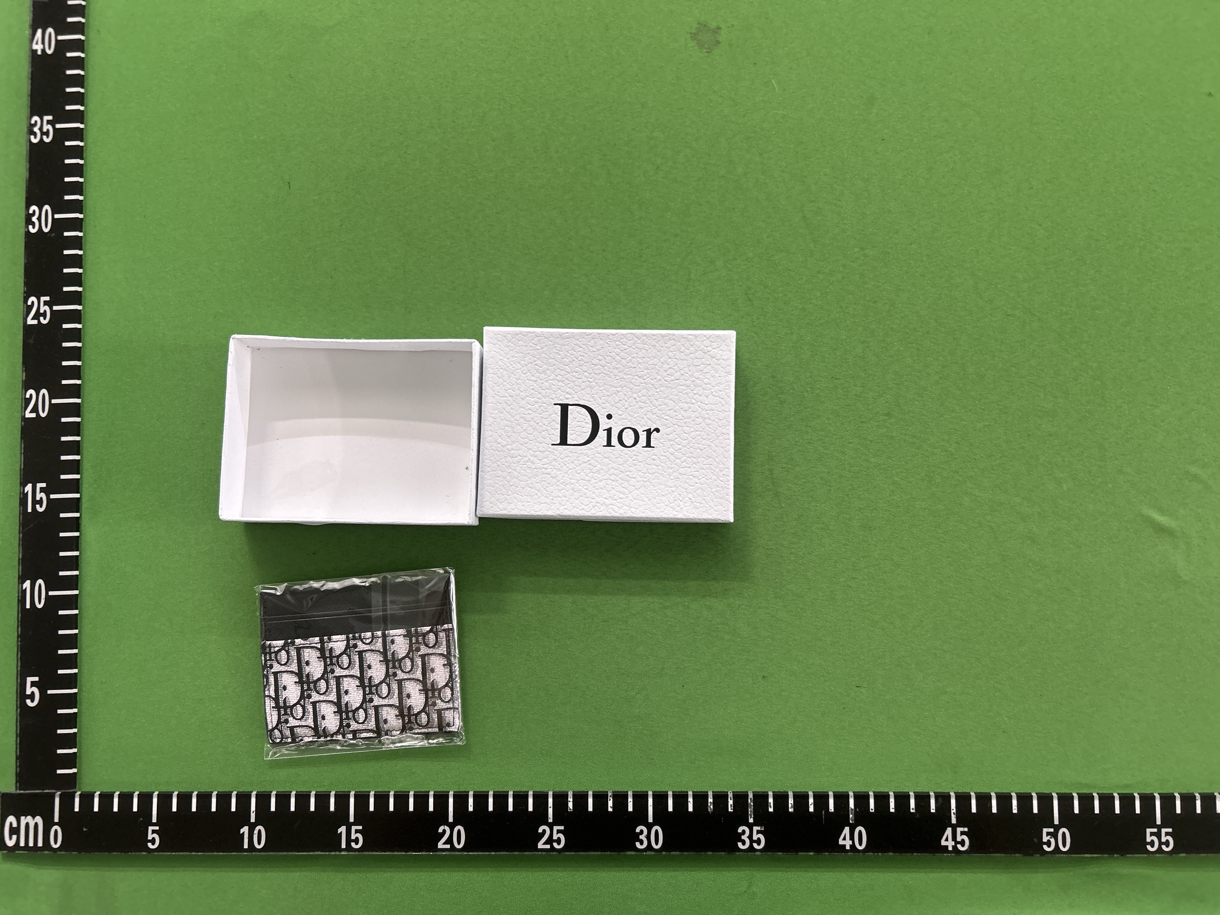 Foto QC 7 de Dior Caro Card Holder Cannage Calfskin Black