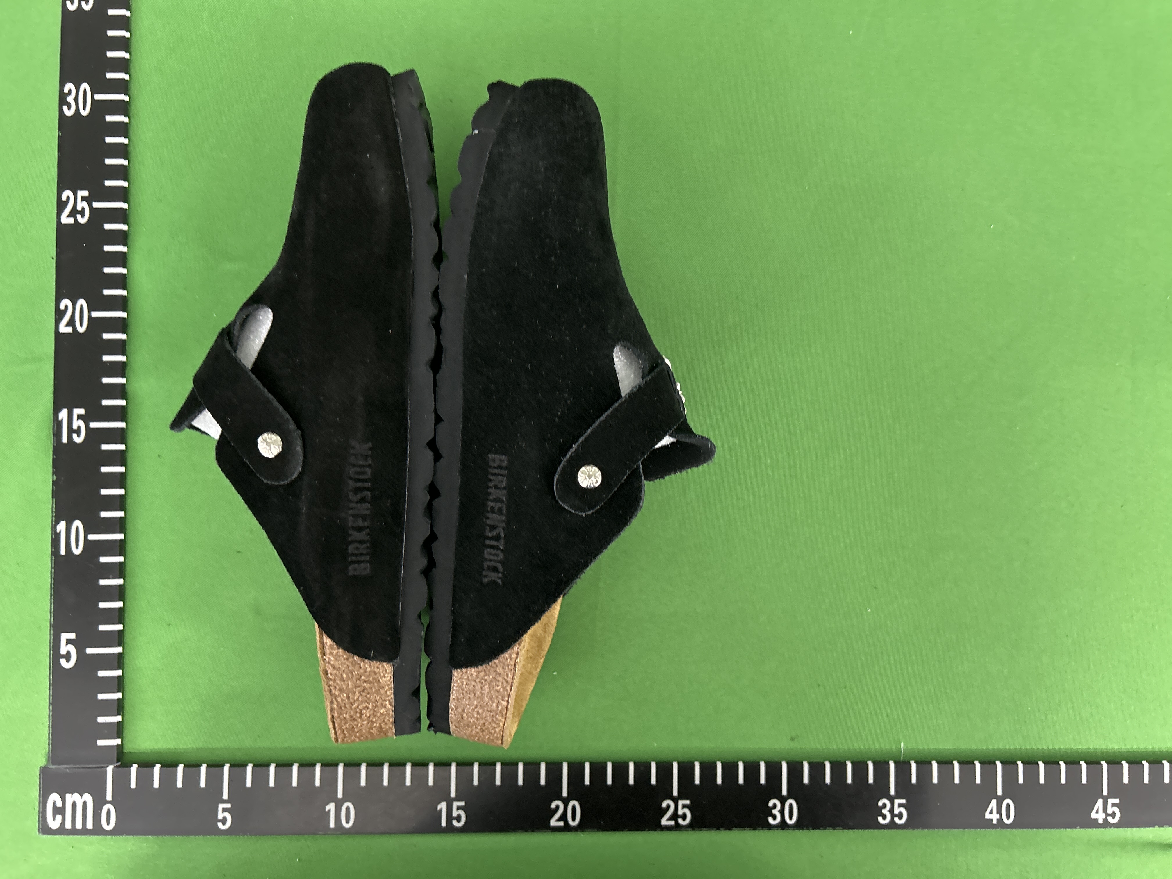 Foto QC 4 de Chrome Hearts x Birkenstock Boston Suede Black