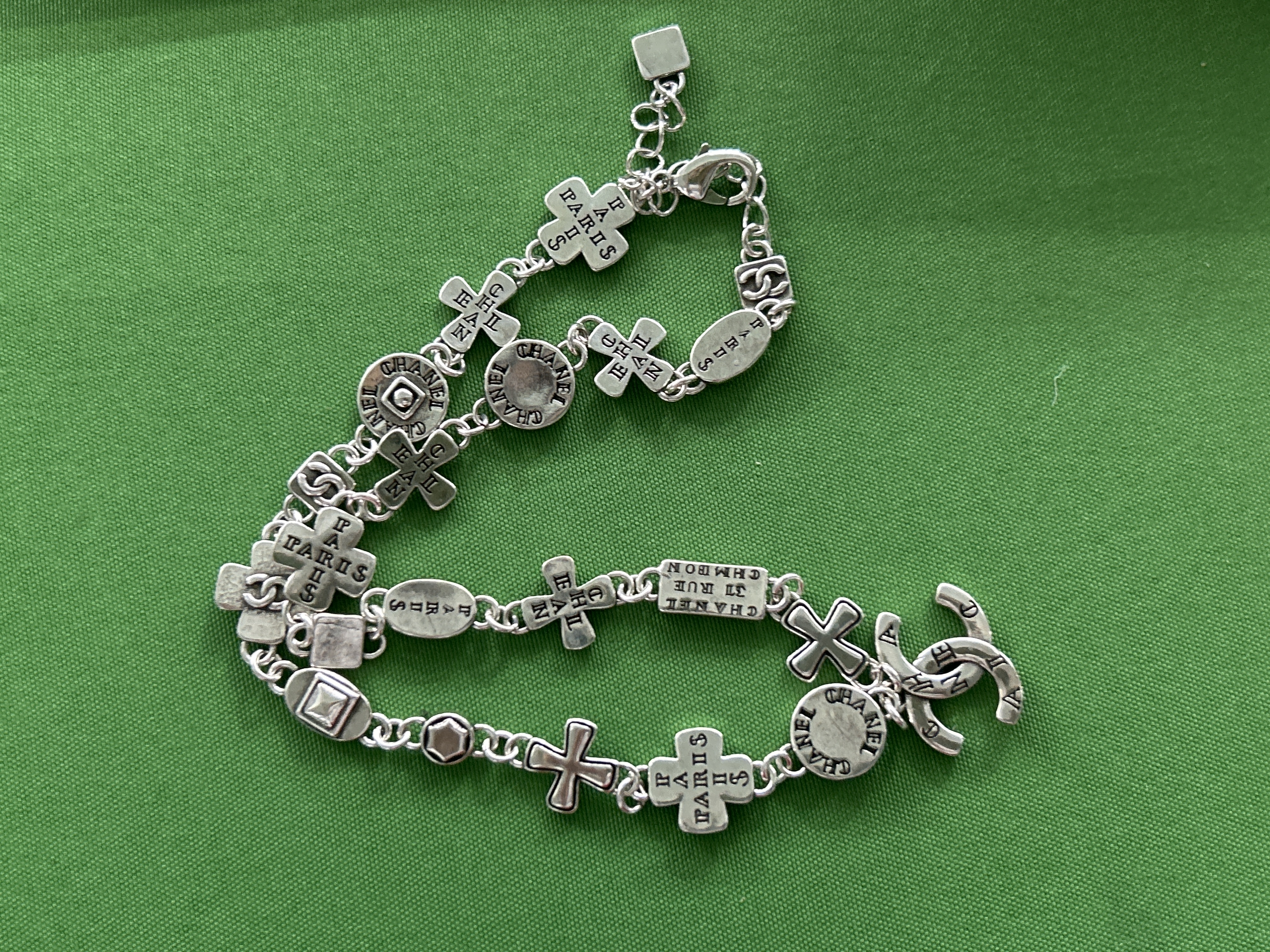 Foto QC 3 de Chanel Camellia Earrings Metal Strass Silver