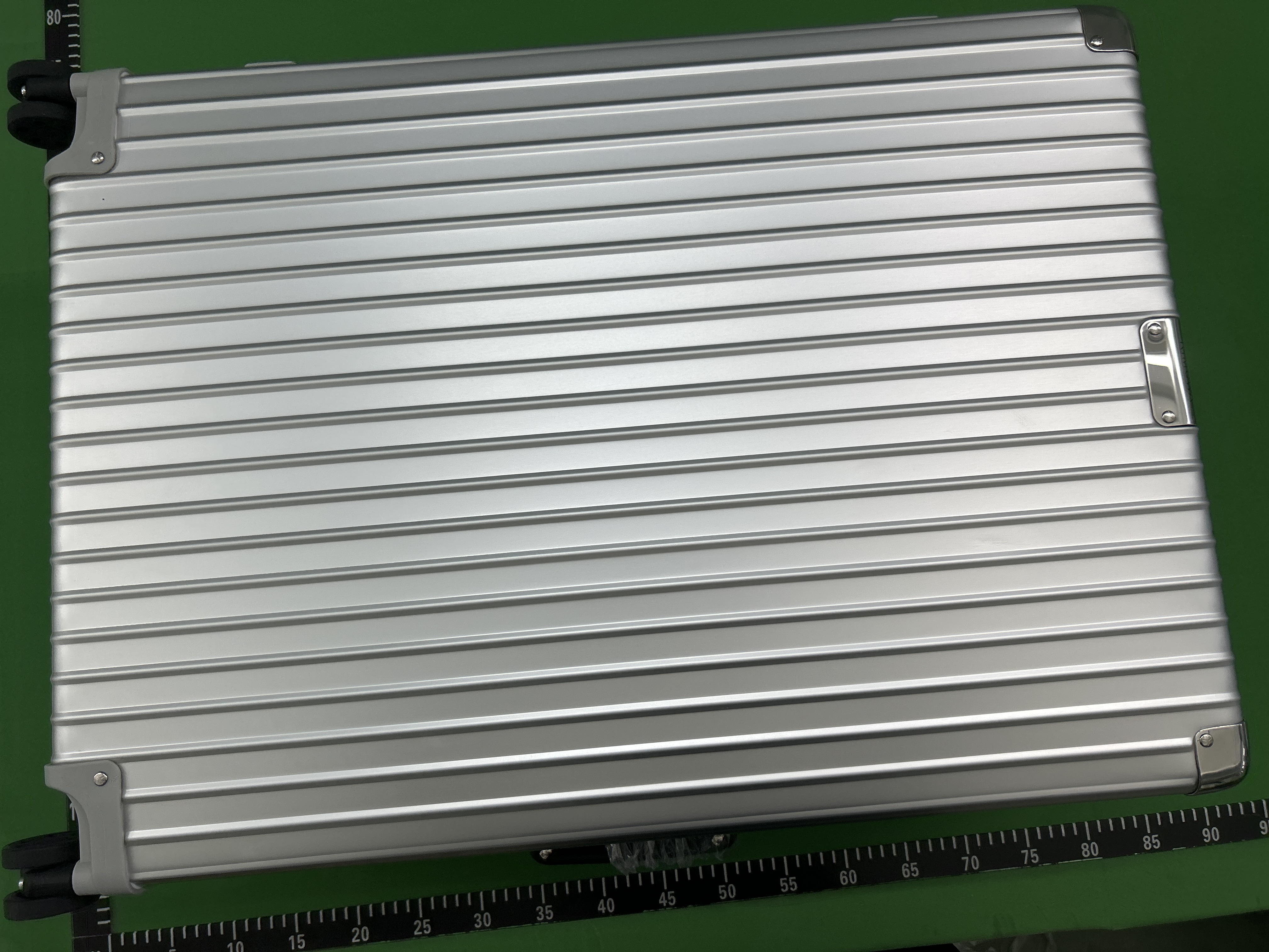 Foto QC 1 de Rimowa Suitcase Silver