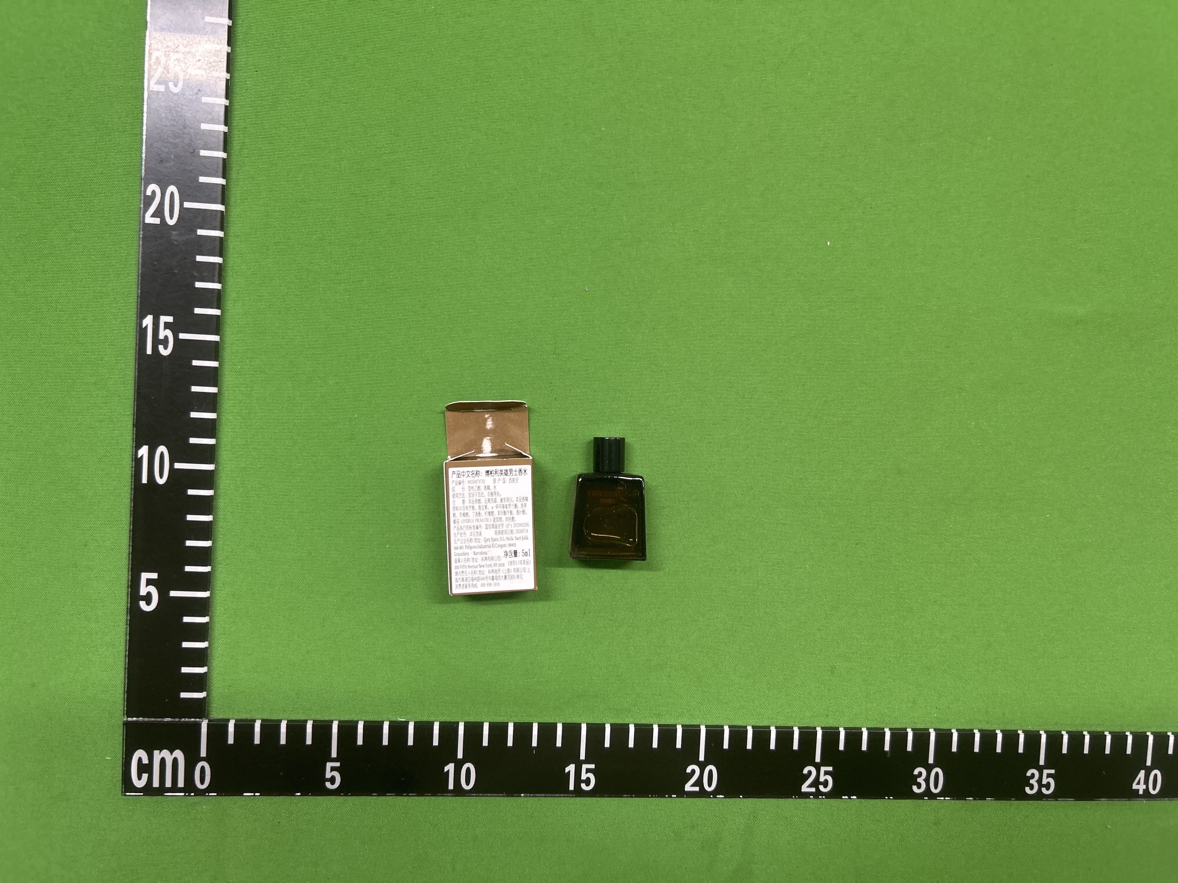 Foto QC 5 de Saint Laurent L'Homme Le Parfum Perfume (100ml)