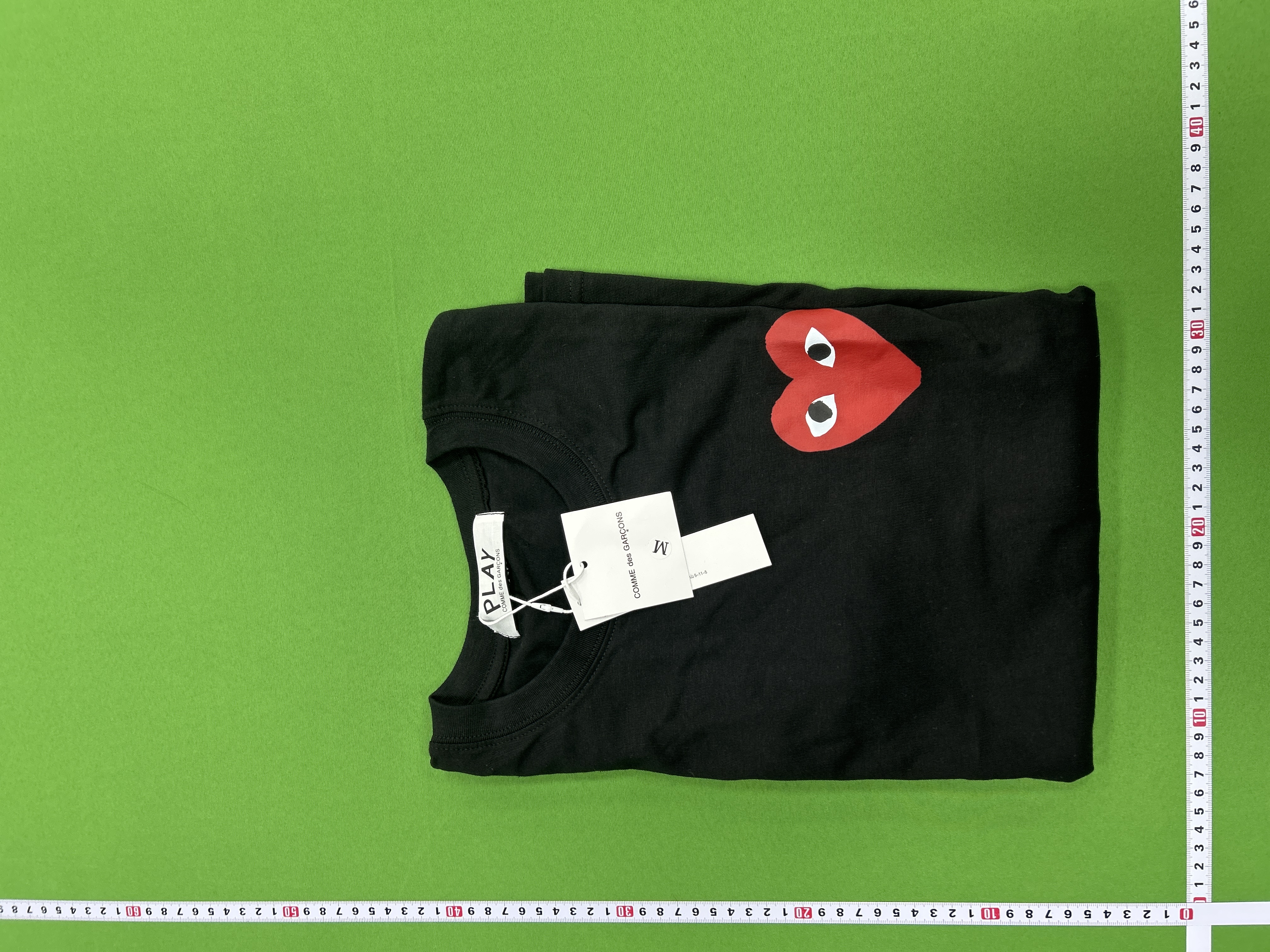 Foto QC 4 de Comme des Garçons PLAY T-shirt Big White Heart and Red Heart Black