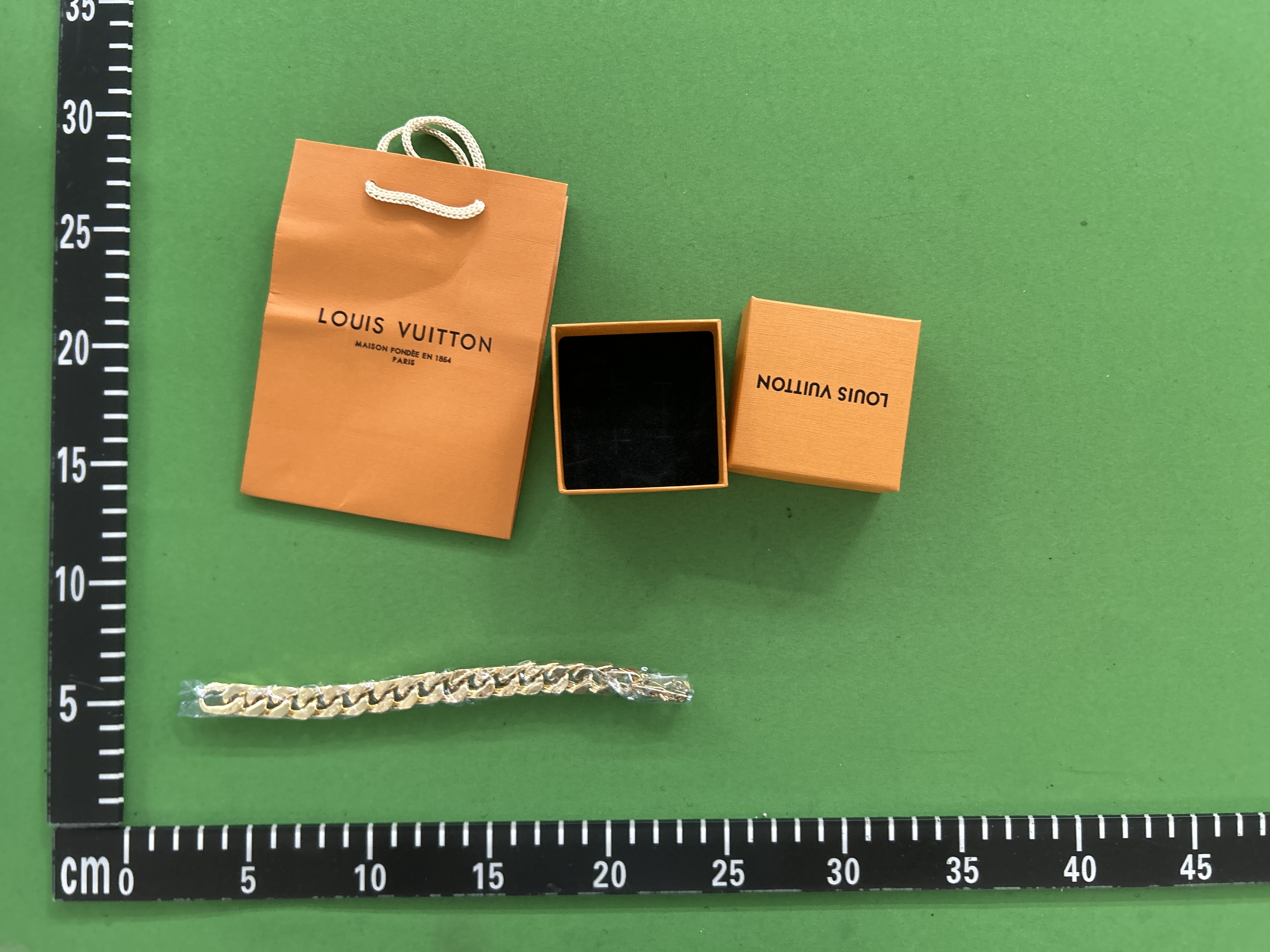 Foto QC 4 de Louis Vuitton Monogram Chain Bracelet Metal Strass Silver