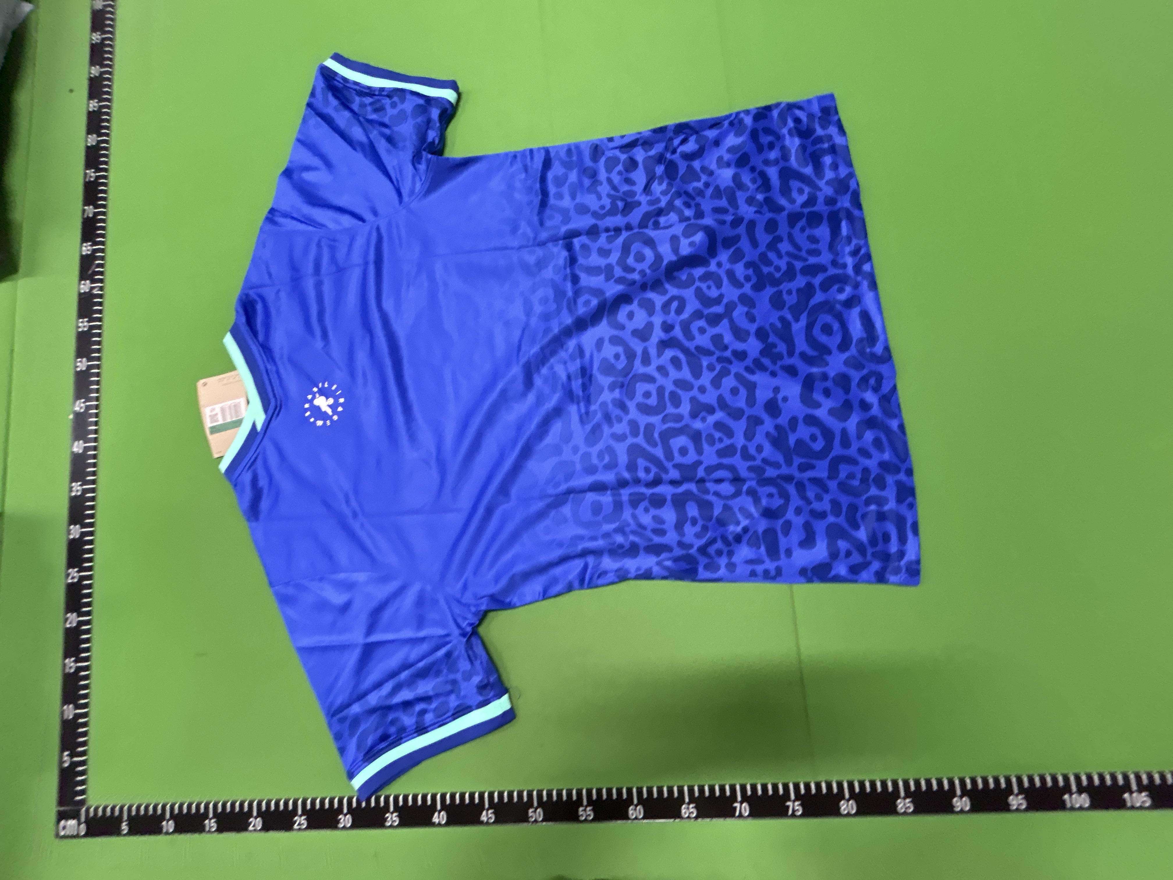 Foto QC 4 de Trapstar Trapstar It's A Secret Gradient Monogram Short Sleeve Soccer Jersey Burgundy