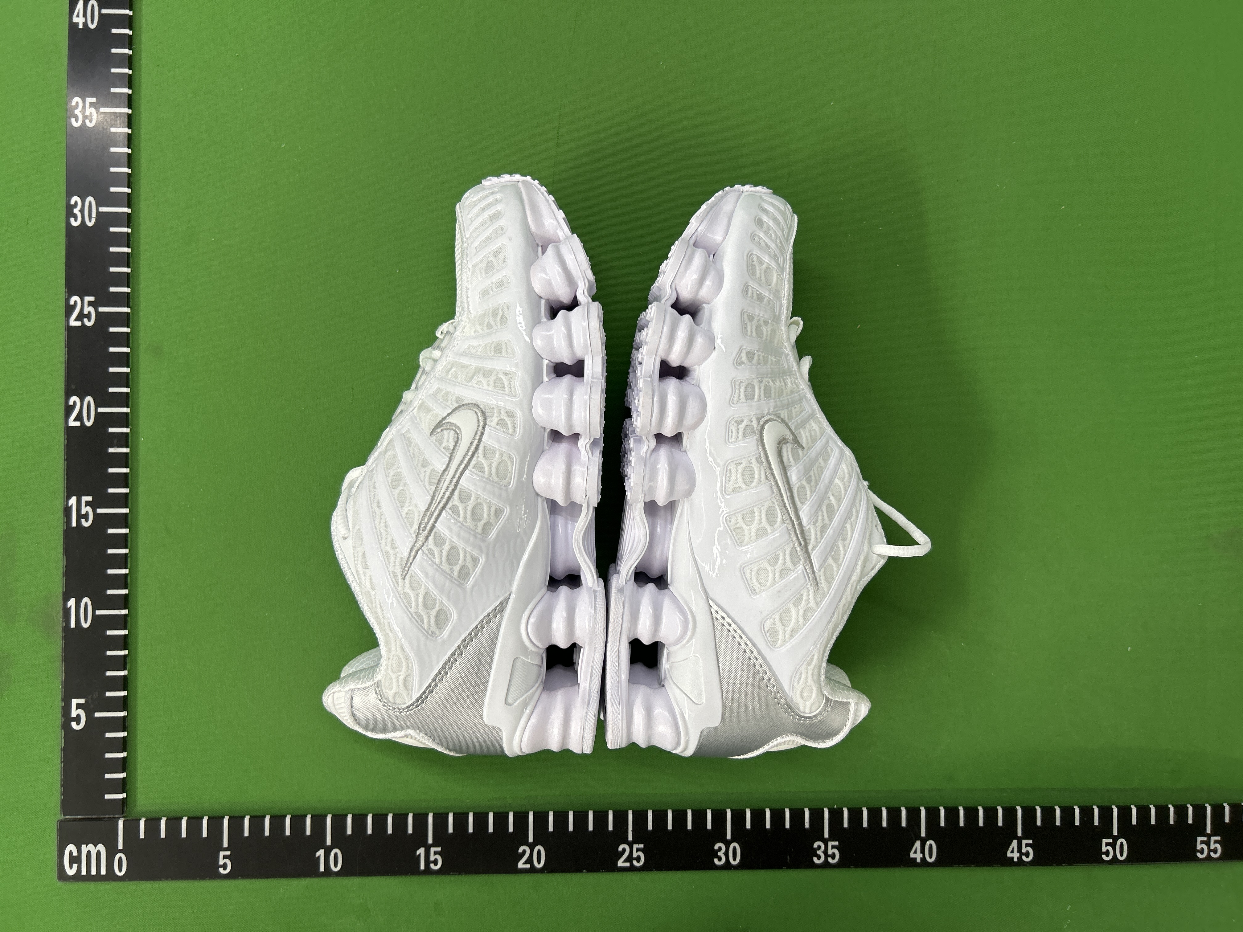 Foto QC 7 de Nike Shox TL Retro Light Bone Burgundy Crush IM6013-072