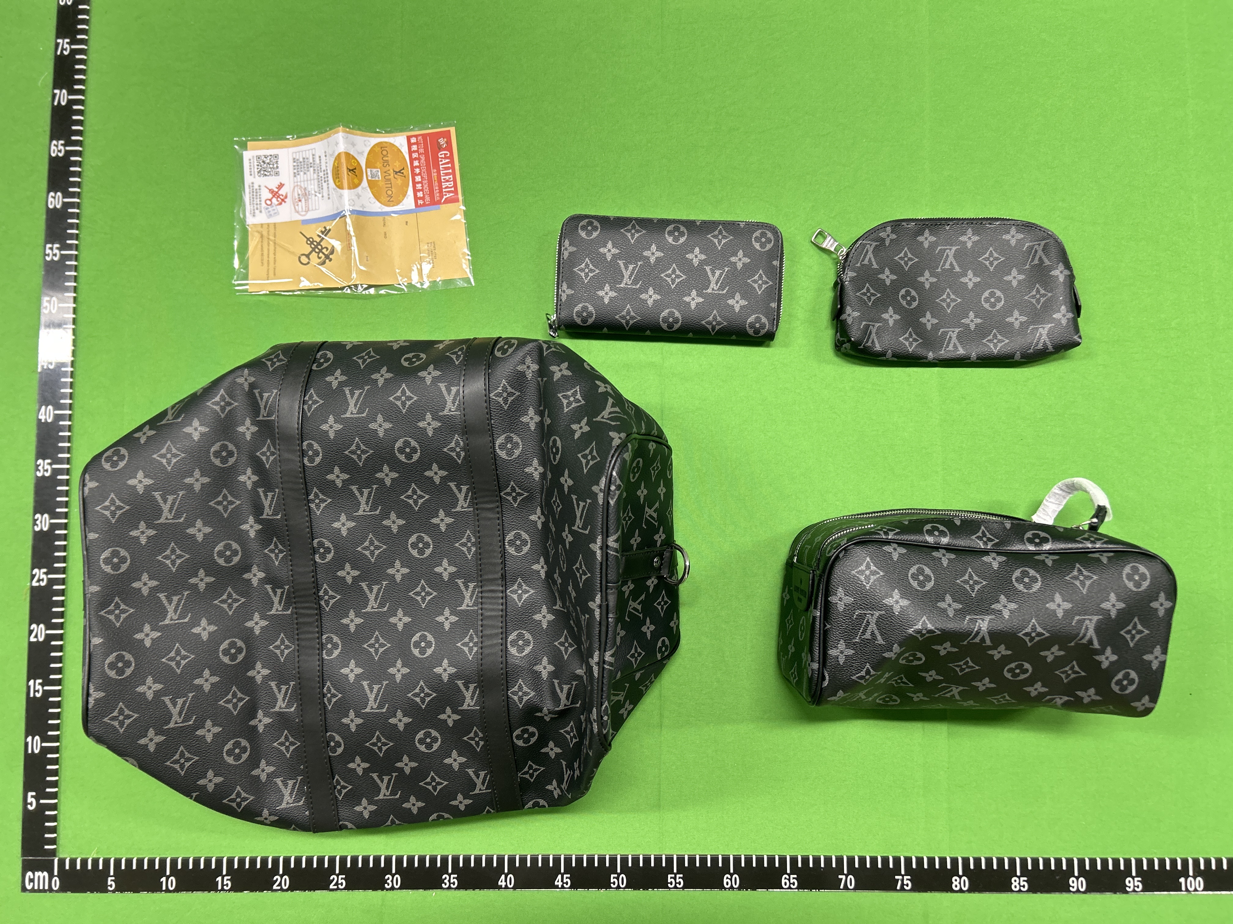 Foto QC 6 de Louis Vuitton Keepall Bandouliere 45 Monogram Eclipse