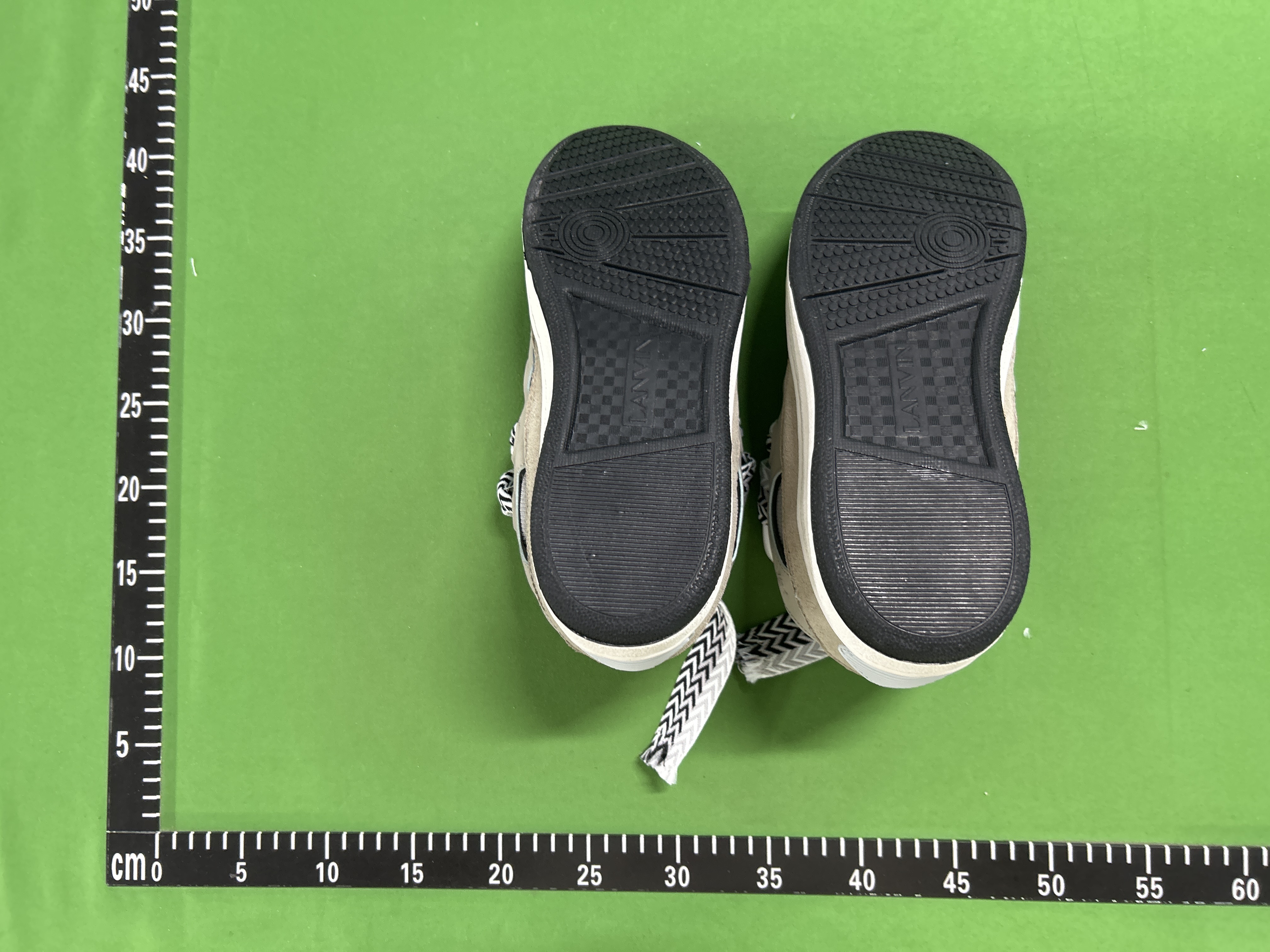 Foto QC 6 de Lanvin Curb Low Black
