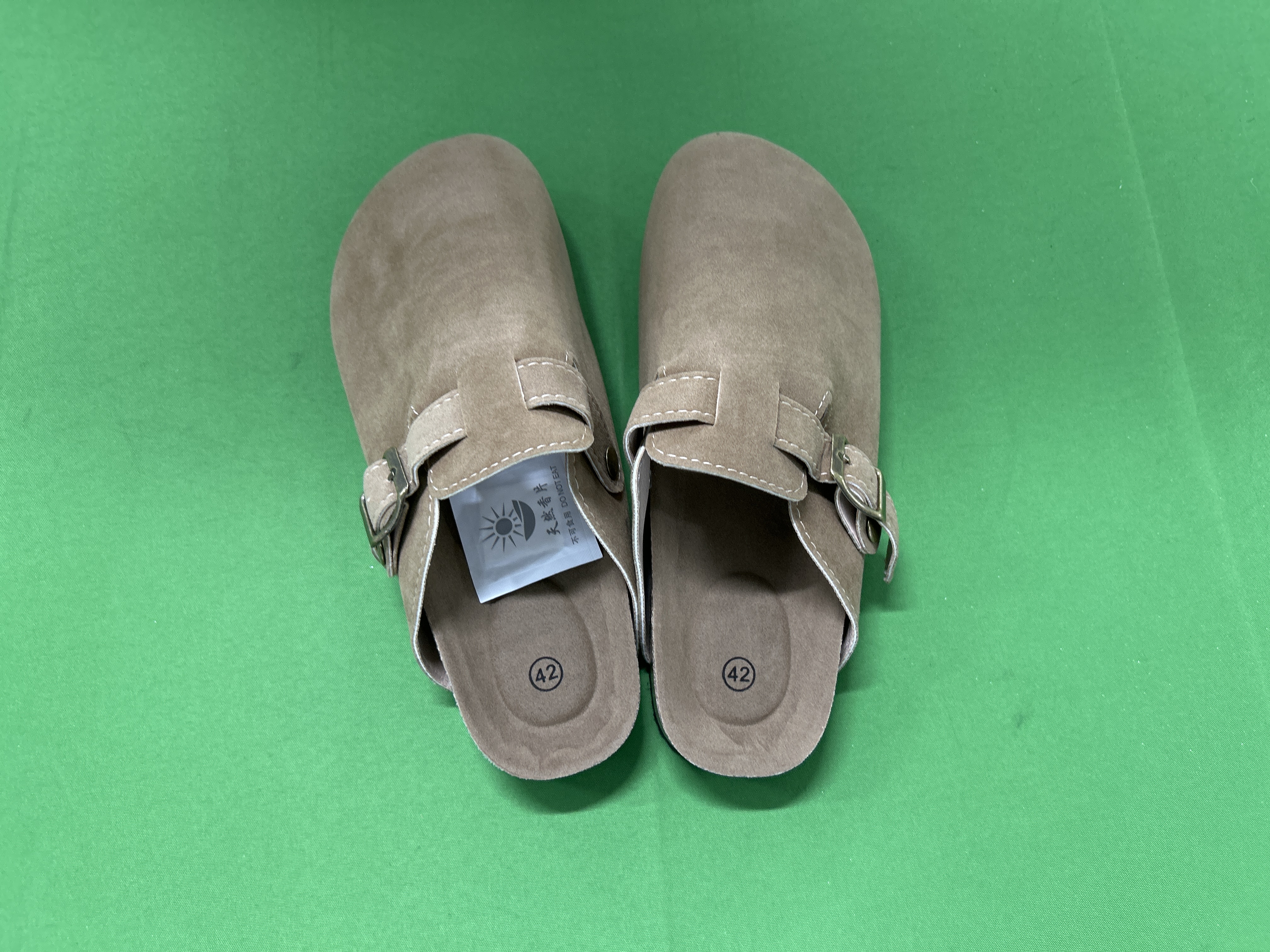 Foto QC 7 de Other Boston Clog Suede Taupe