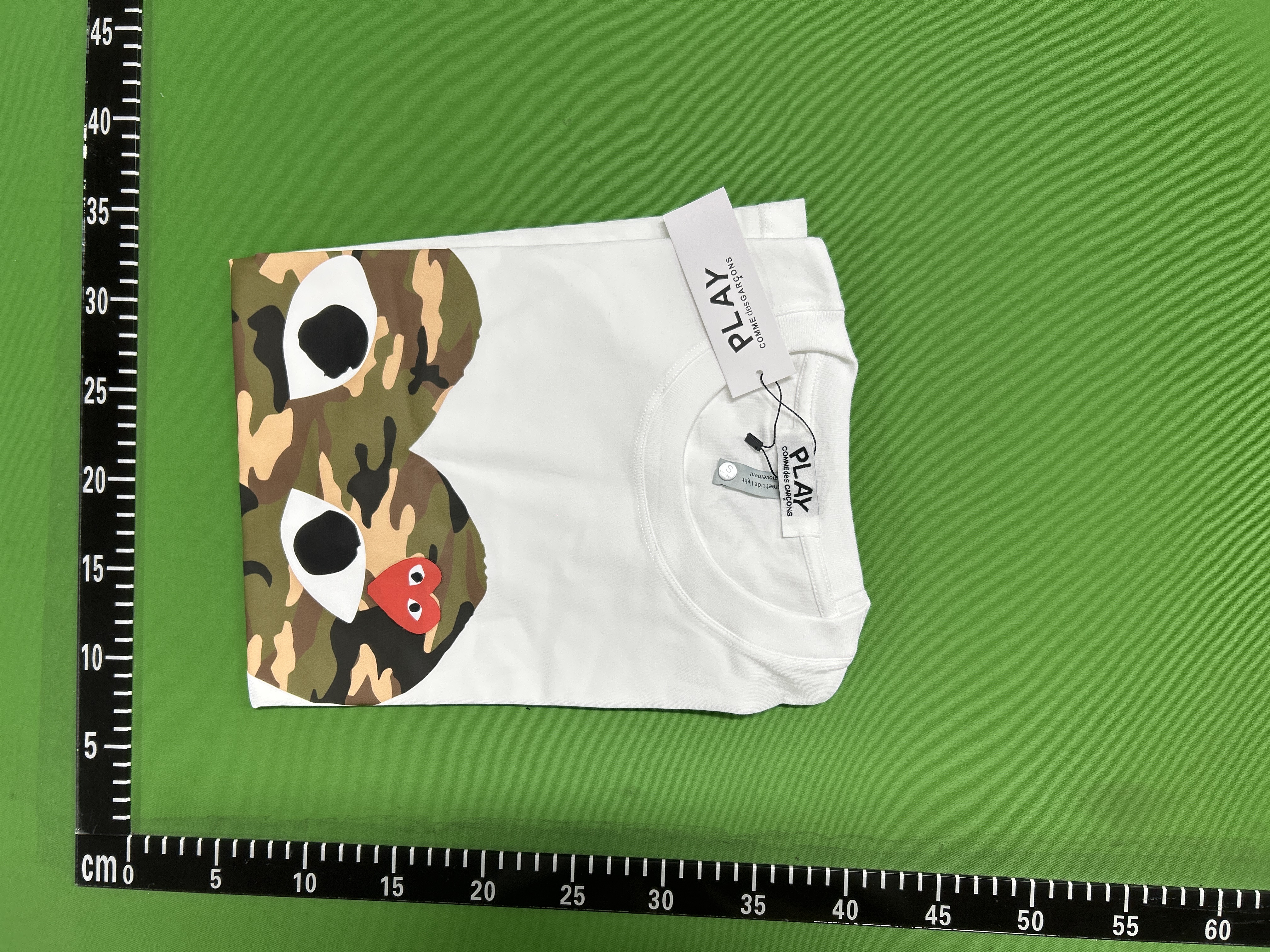 Foto QC 7 de Comme des Garçons Play T-shirt Camo Heart White