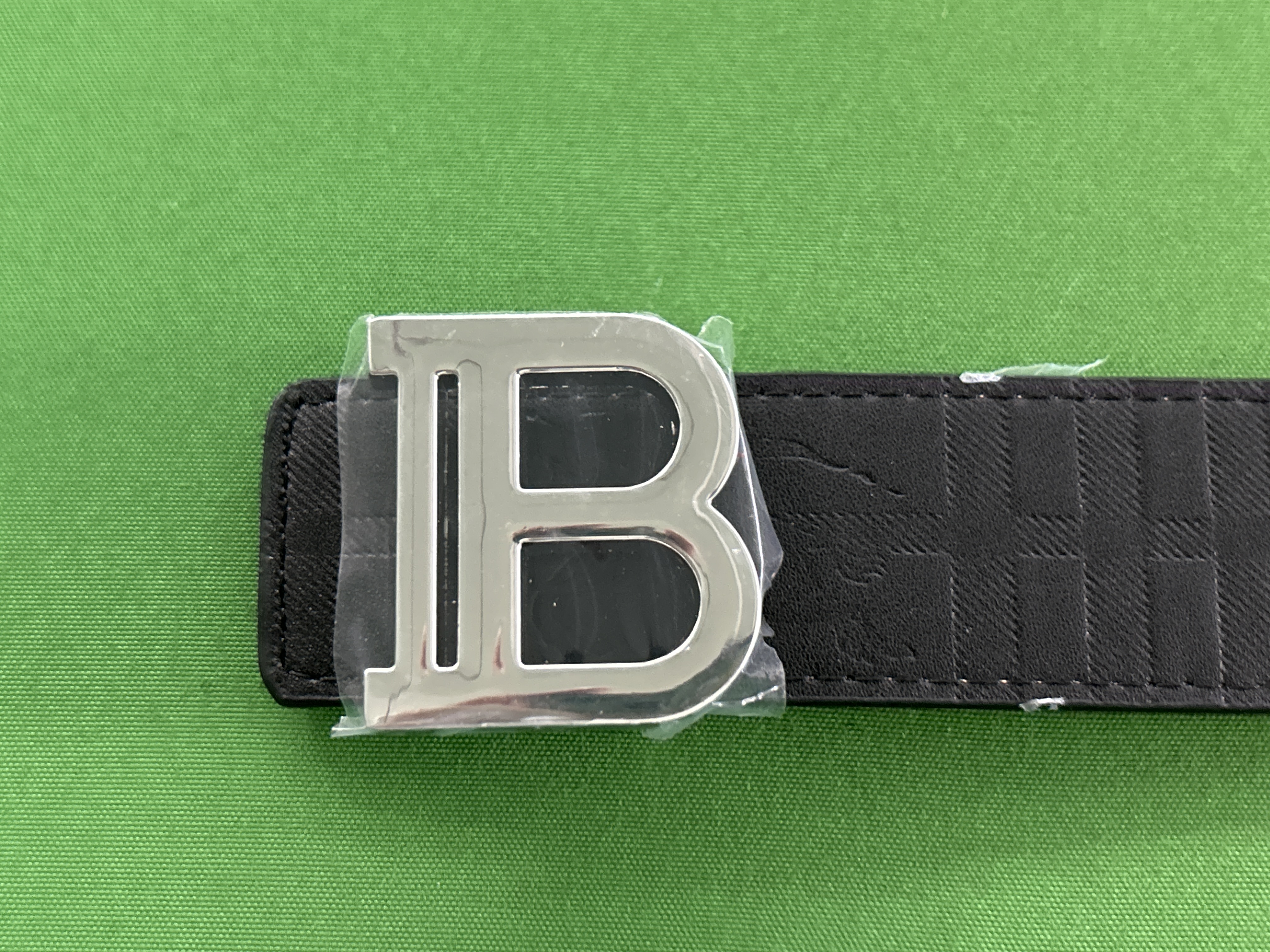 Foto QC 1 de Burberry TB Reversible Belt Black Embossed Check and Vintage Check