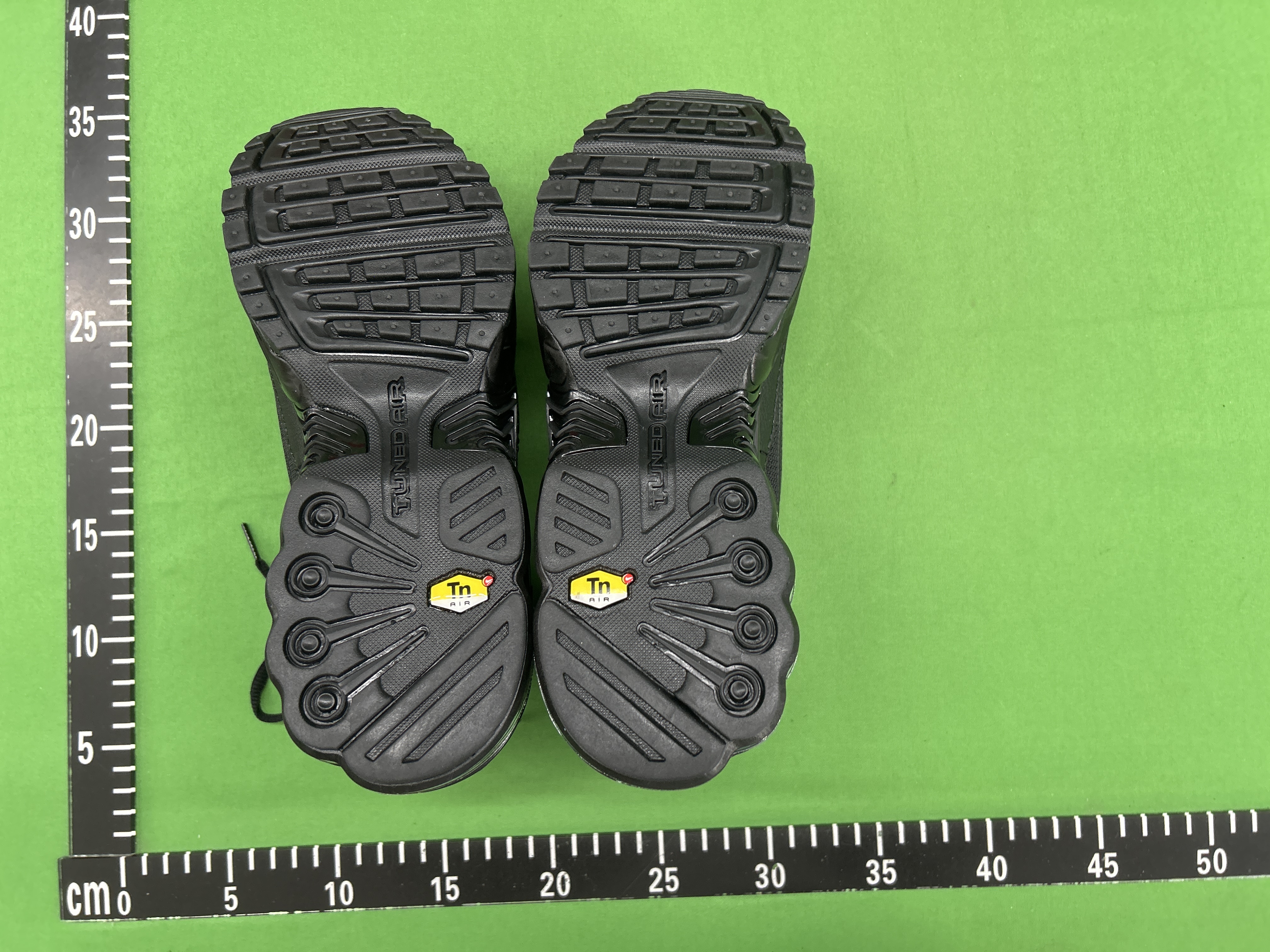Foto QC 7 de Nike Air Max Plus 3 Retro Triple Black CJ9684-002
