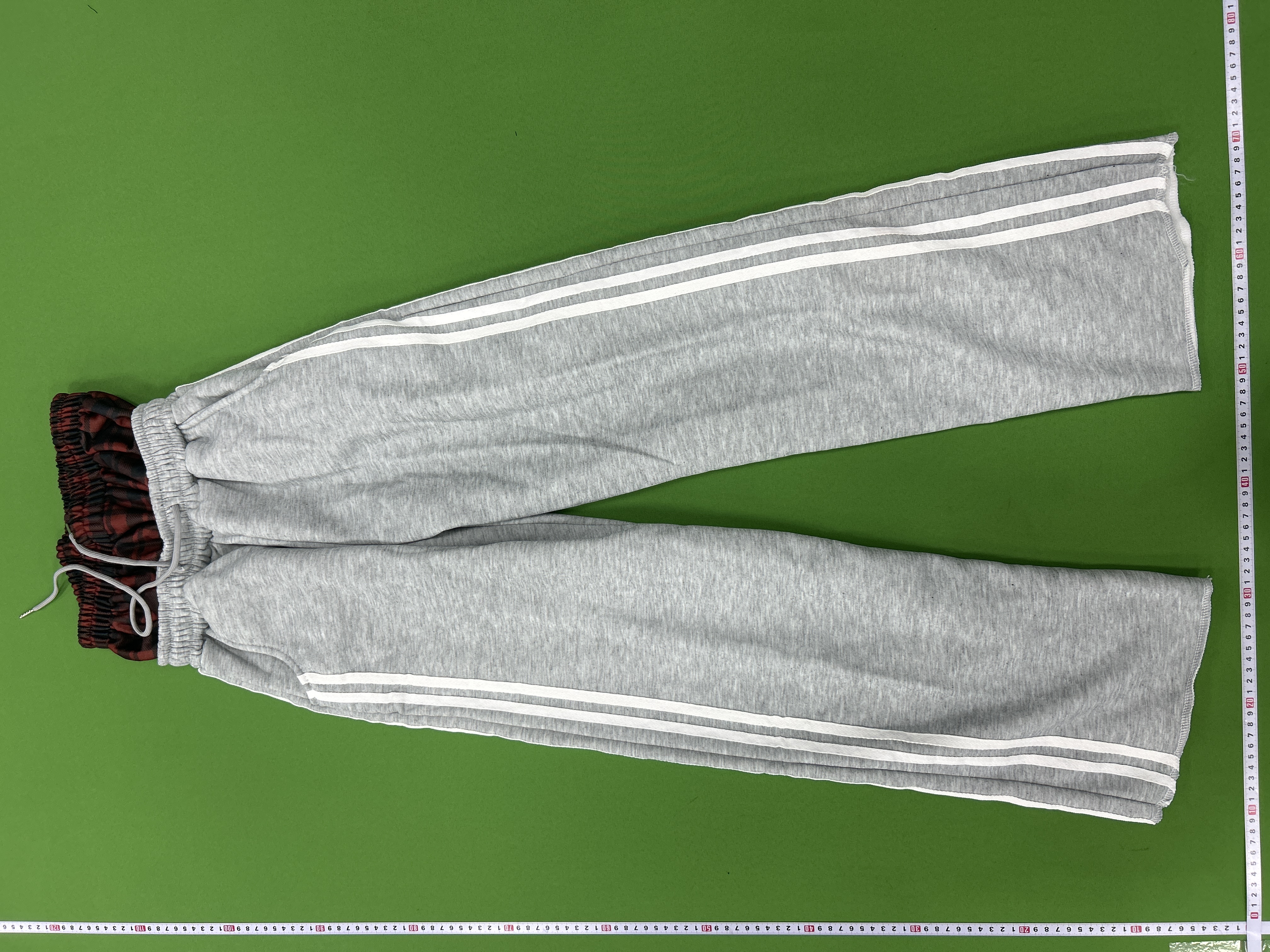 Foto QC 2 de Balenciaga x Adidas Sweatpants Double Waistband Wide Leg Grey