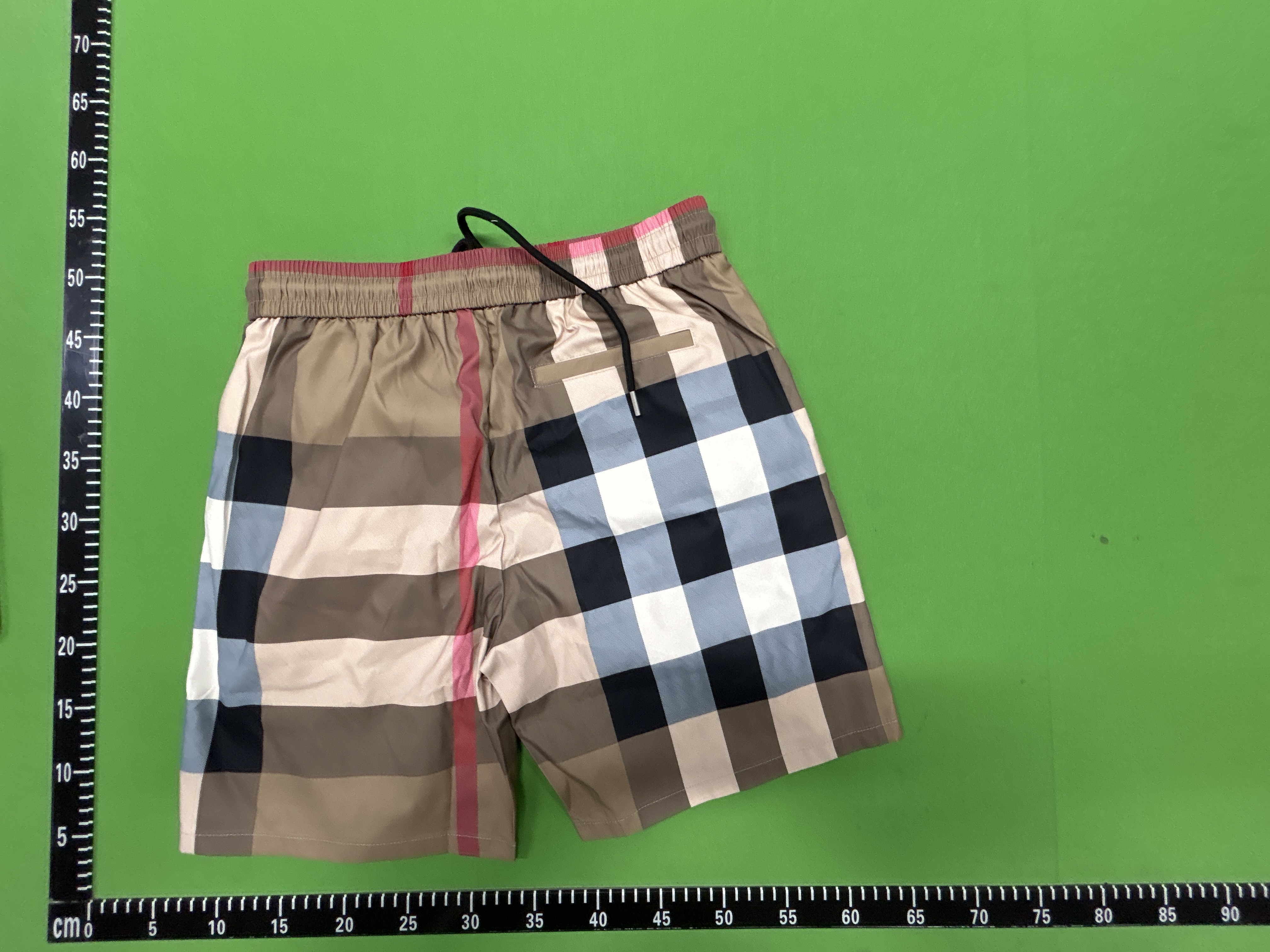Foto QC 8 de Burberry Board Shorts Patchwork Check Beige