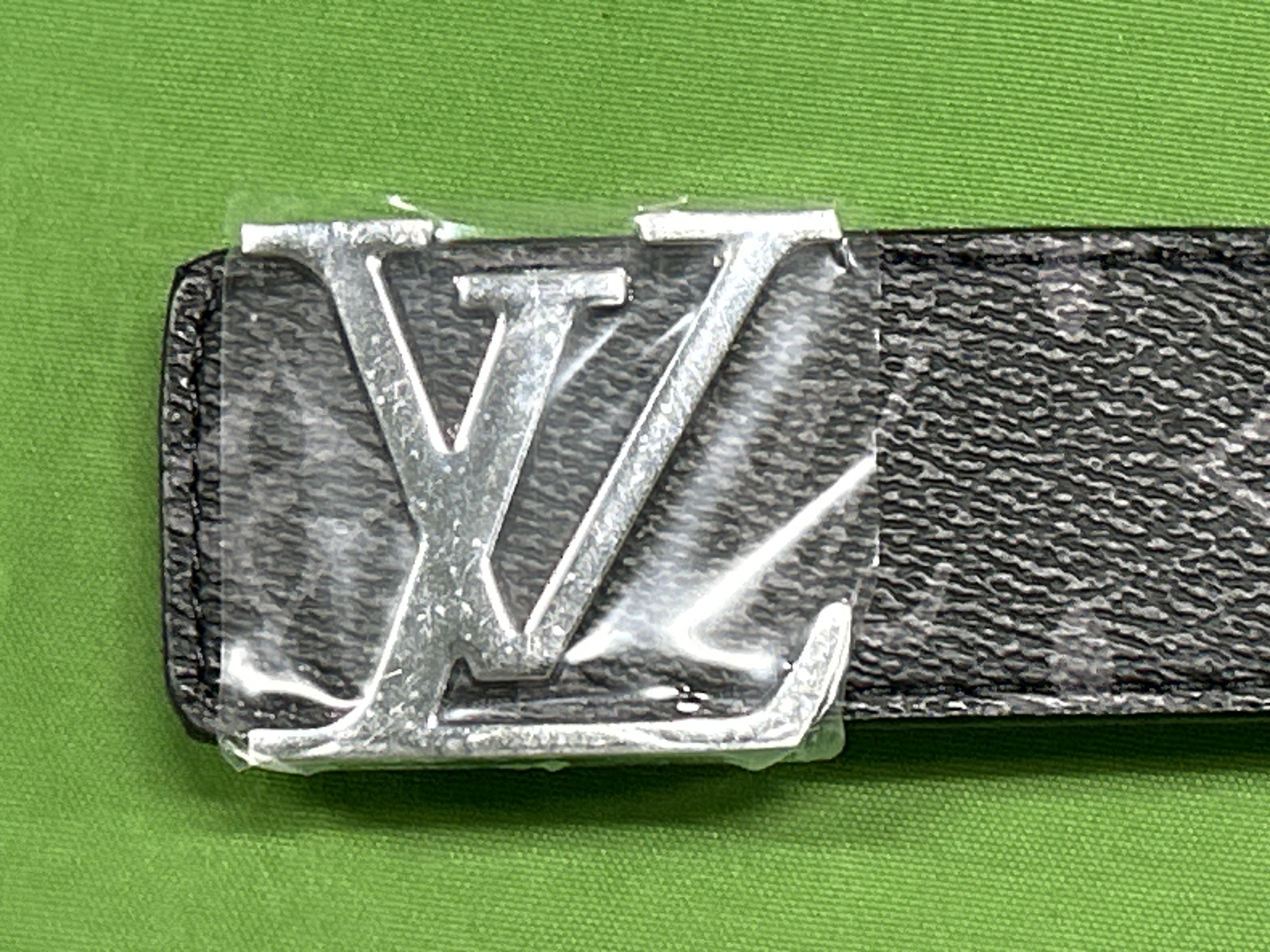Foto QC 1 de Louis Vuitton LV Initiales Belt Monogram Comics
