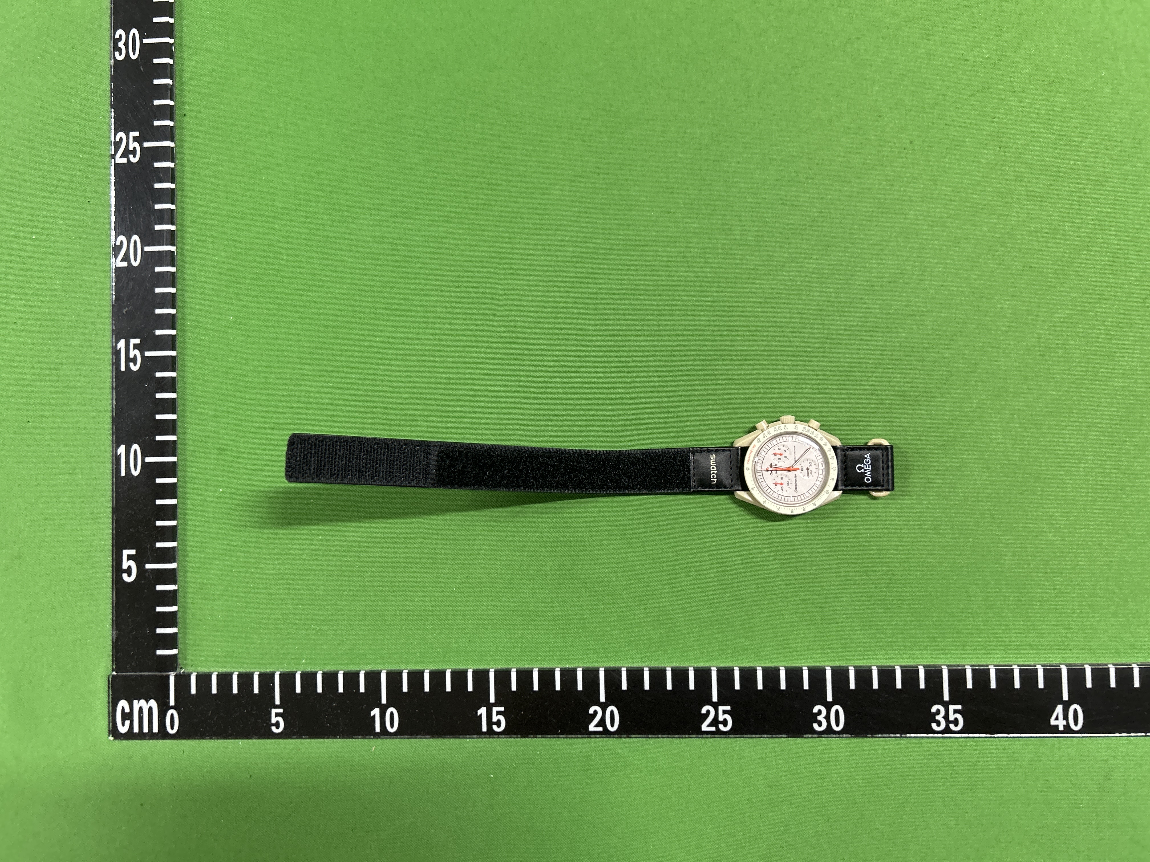 Foto QC 6 de Omega x Swatch Bioceramic MoonSwatch Mission to Earthphase SO33M700