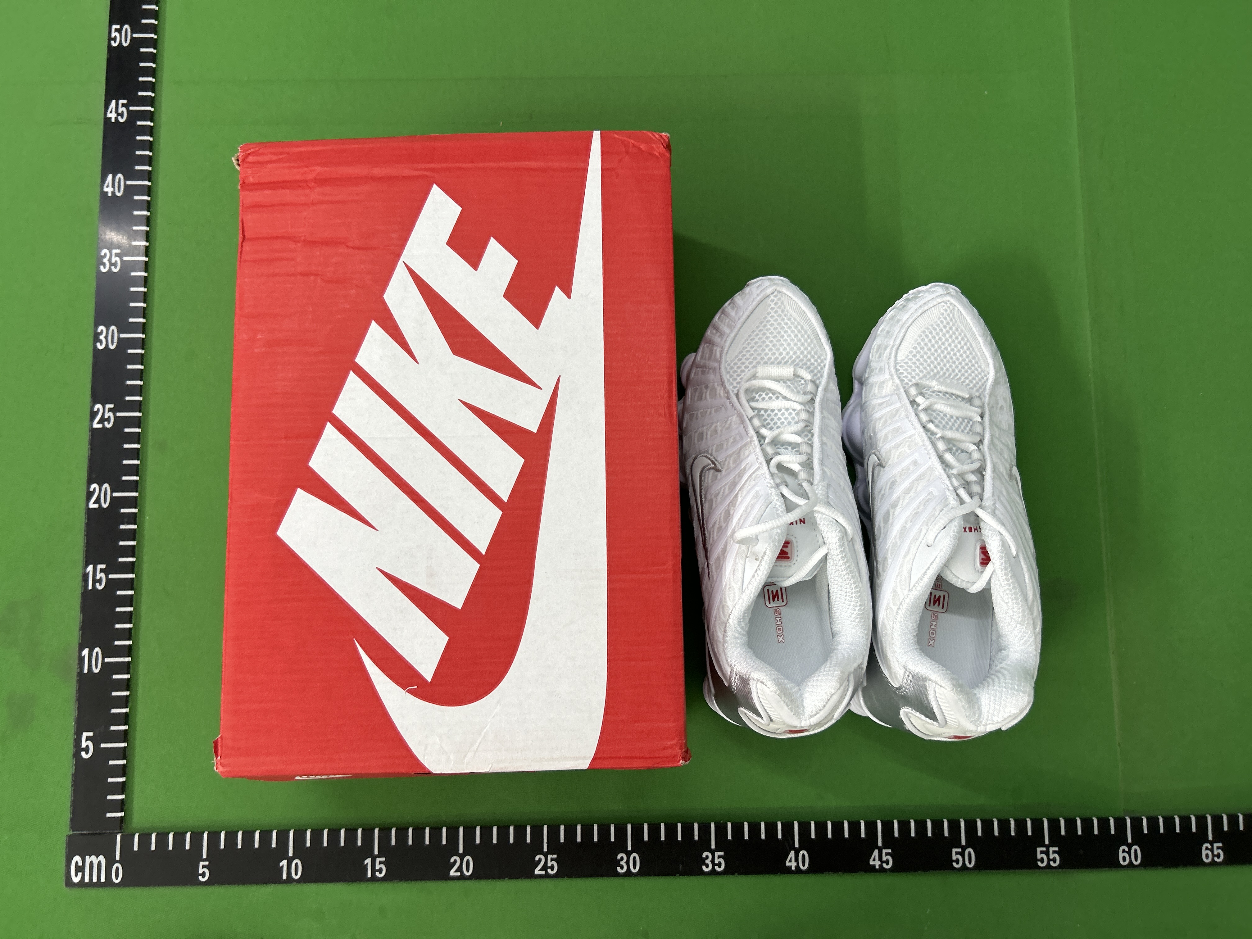 Foto QC 2 de Nike Shox TL Retro Light Bone Burgundy Crush IM6013-072