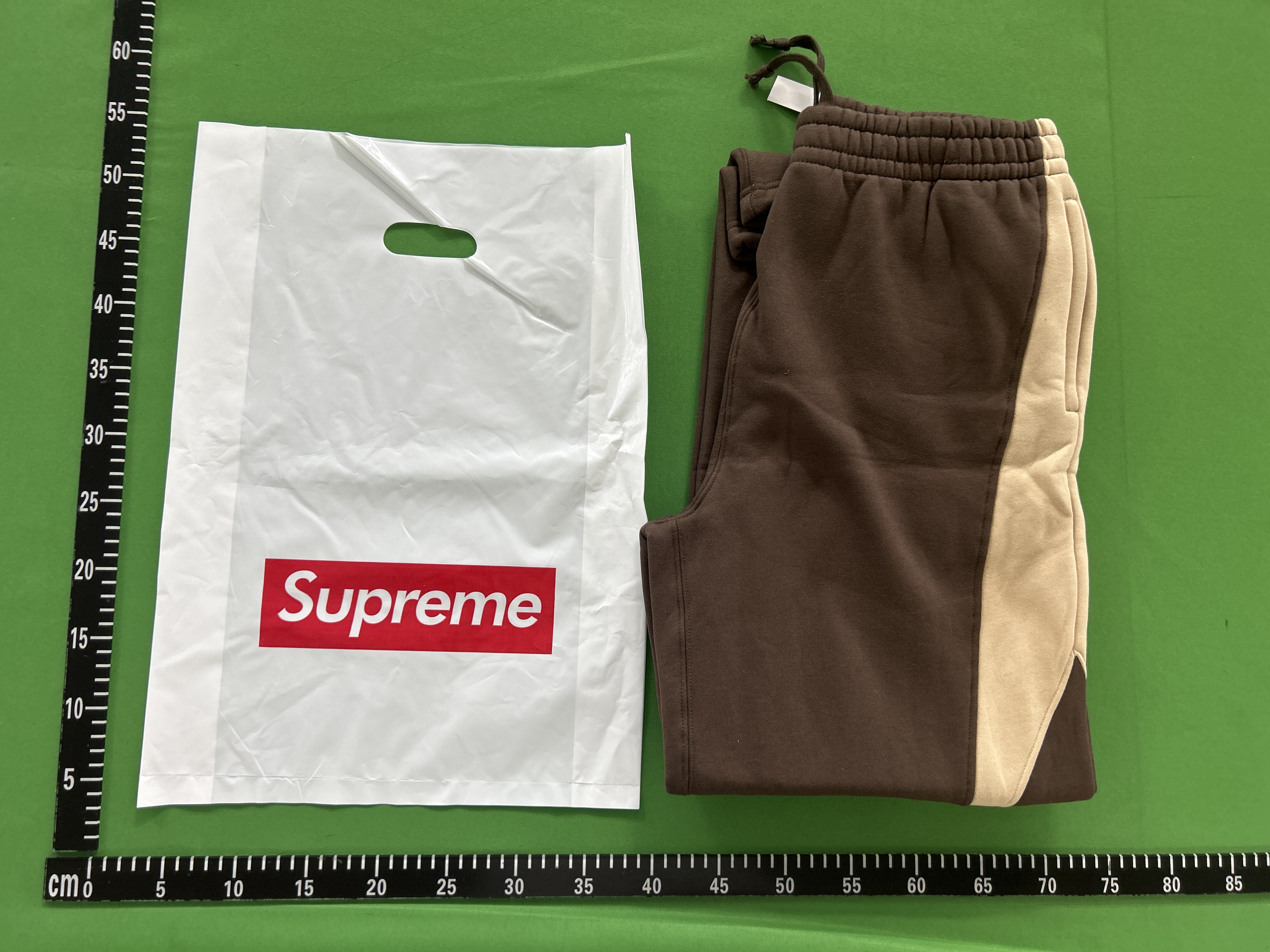 Foto QC 1 de Supreme Sweatpants Panel Brown