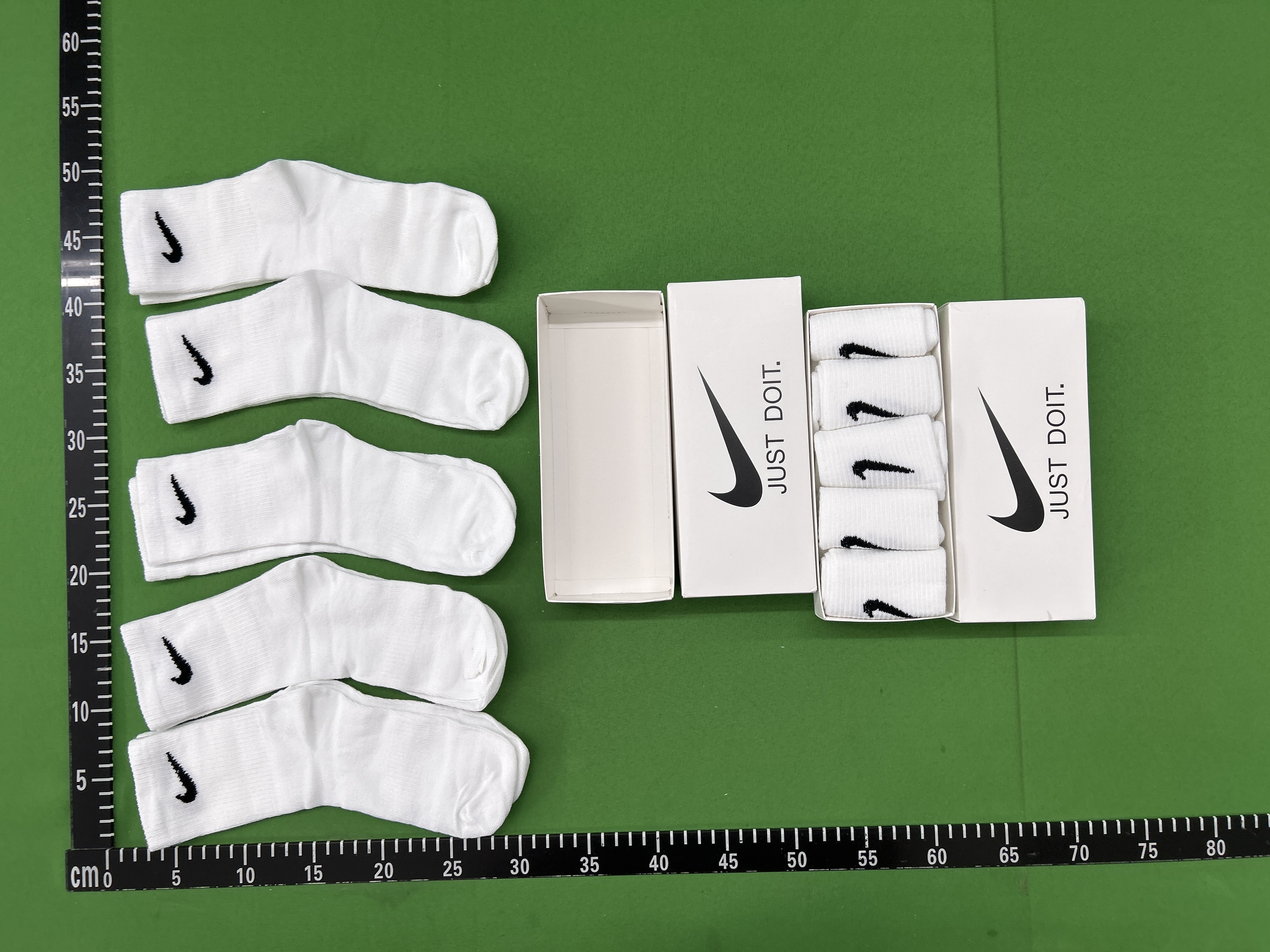 Foto QC 7 de Nike Everyday Crew Socks Black White Grey