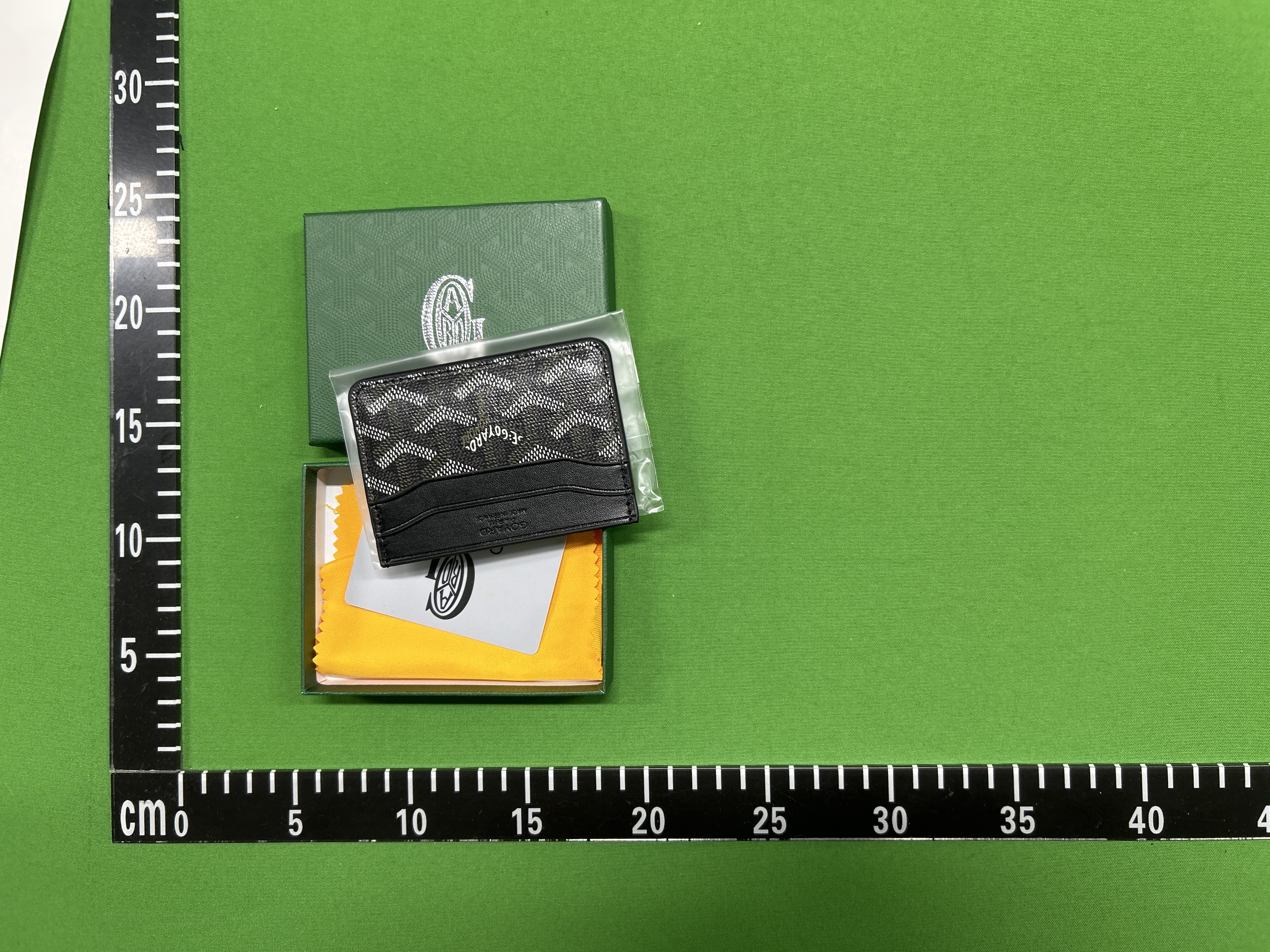 Foto QC 8 de Goyard Saint Sulpice Card Holder Goyardine Black