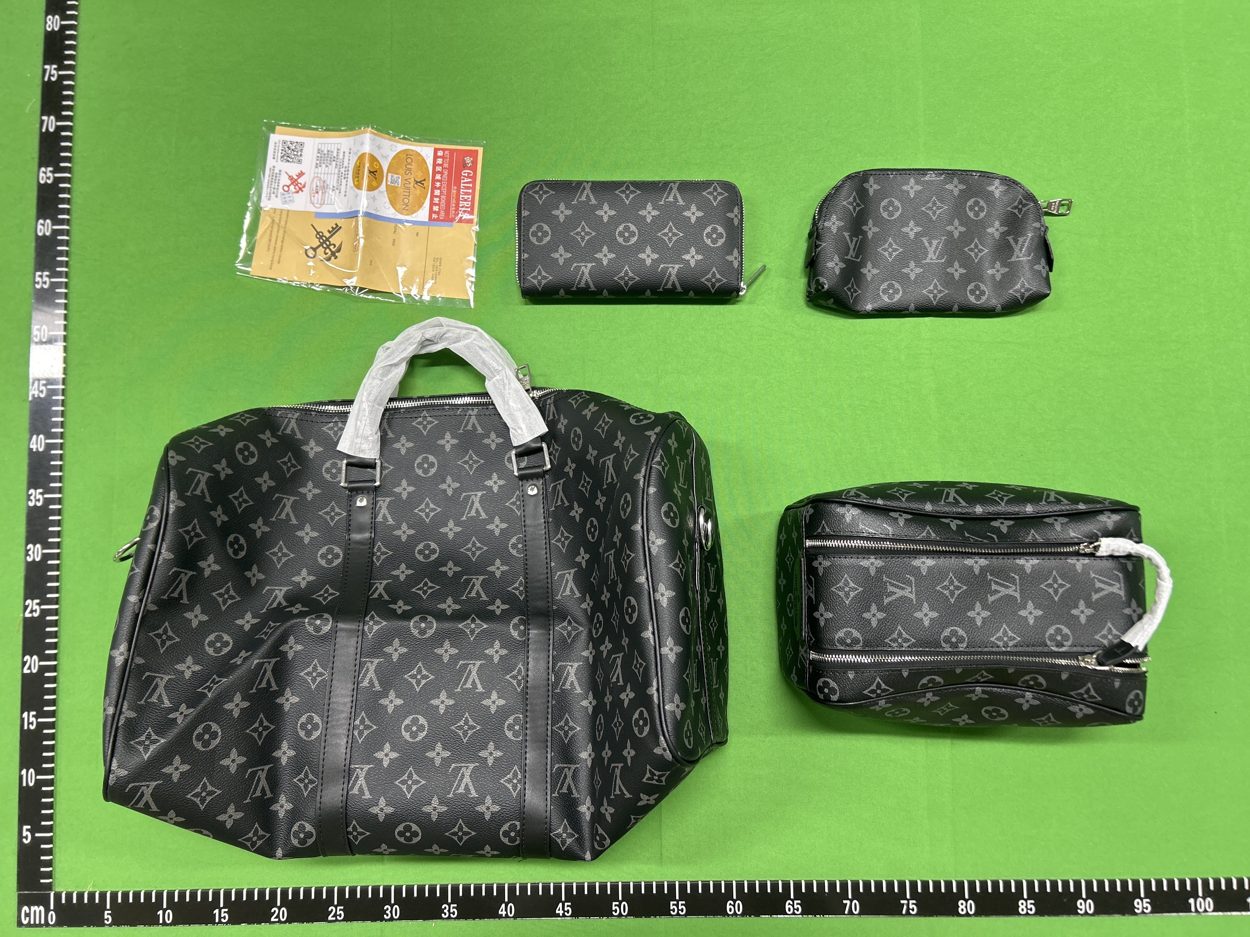 Foto QC 4 de Louis Vuitton Keepall Bandouliere 45 Monogram Eclipse