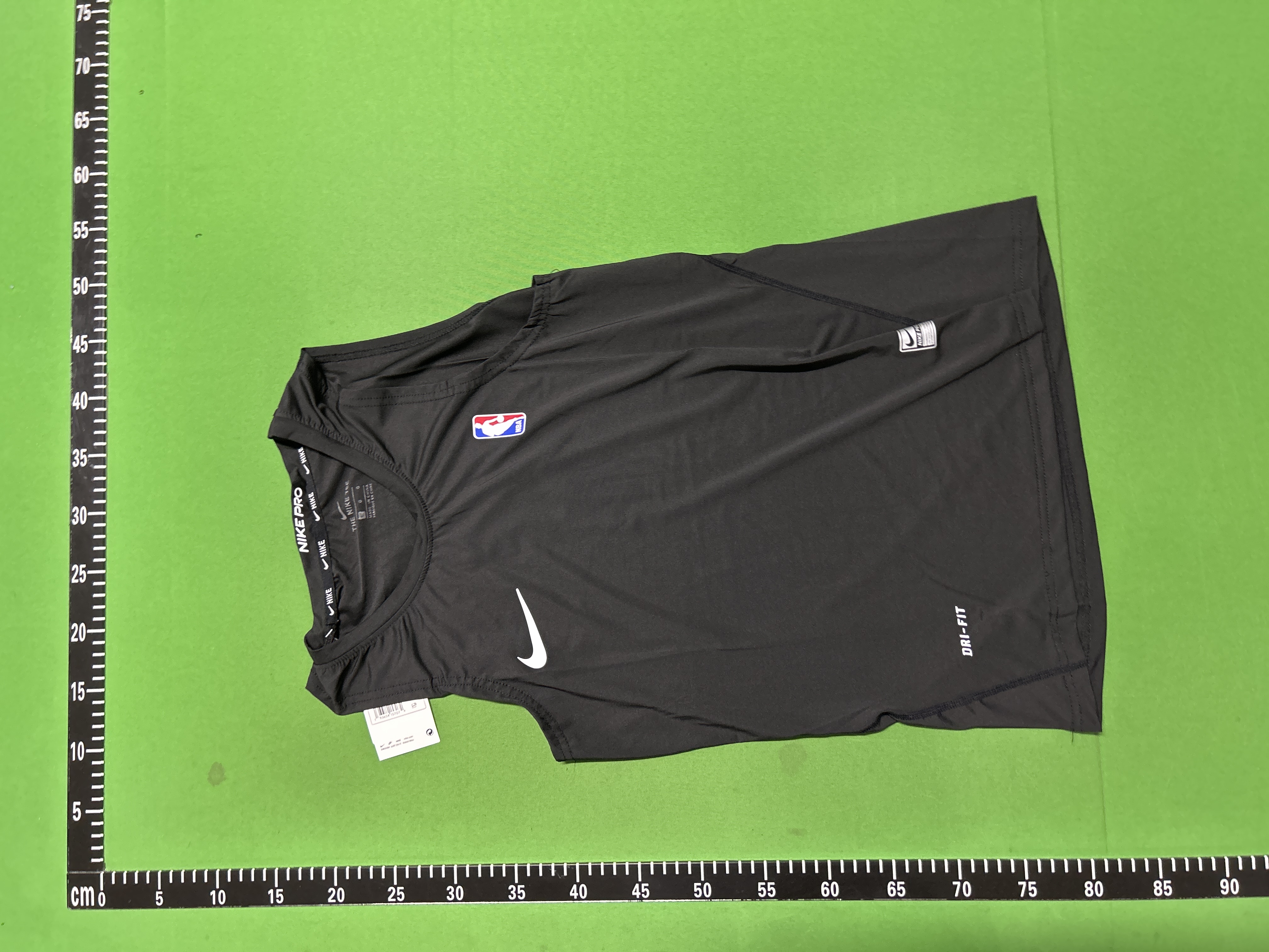 Foto QC 7 de Nike T-shirt Swoosh Logo Contrast Stitching Black