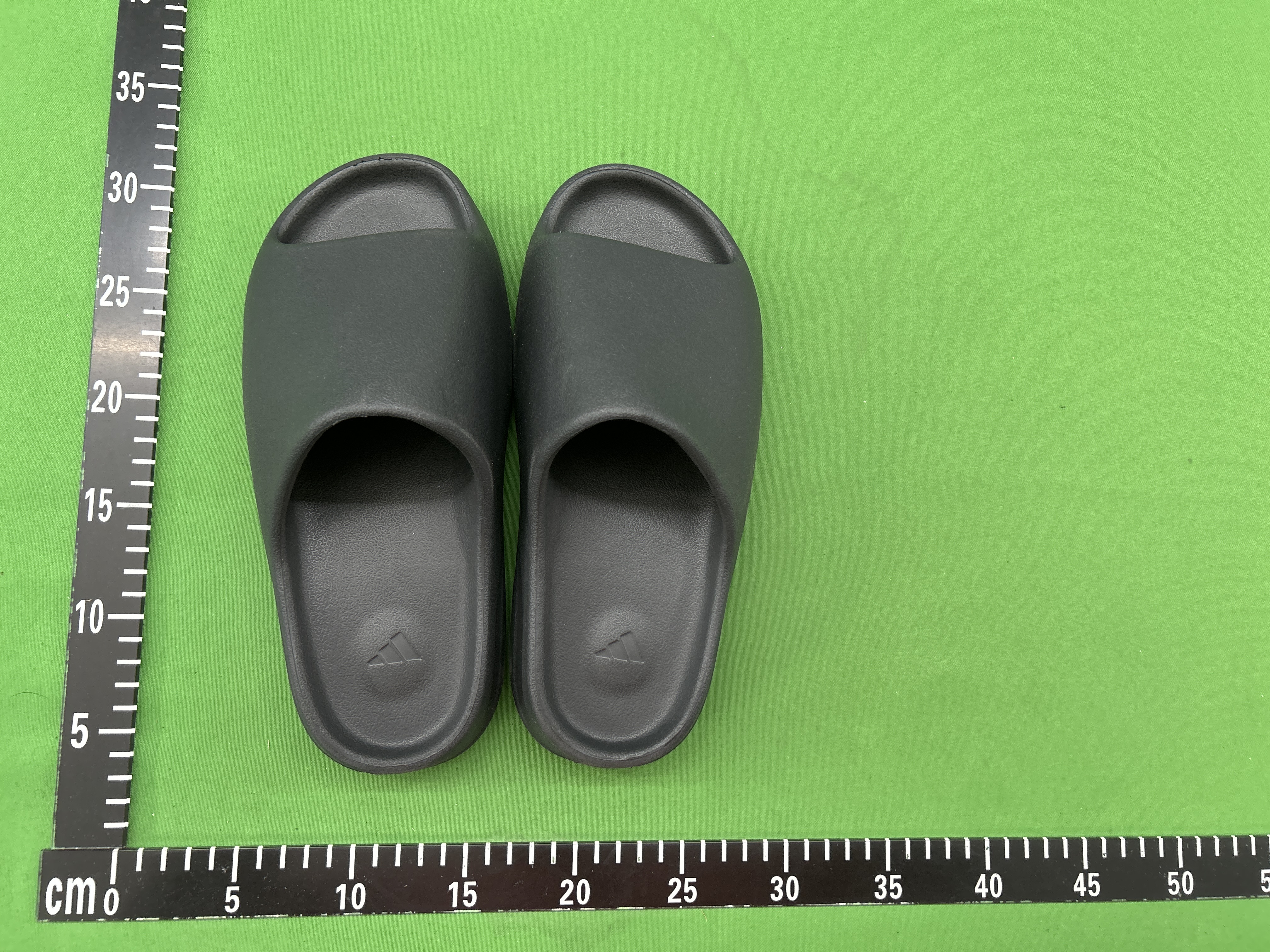 Foto QC 2 de adidas Yeezy Foam RNNR Foam MX Cinder