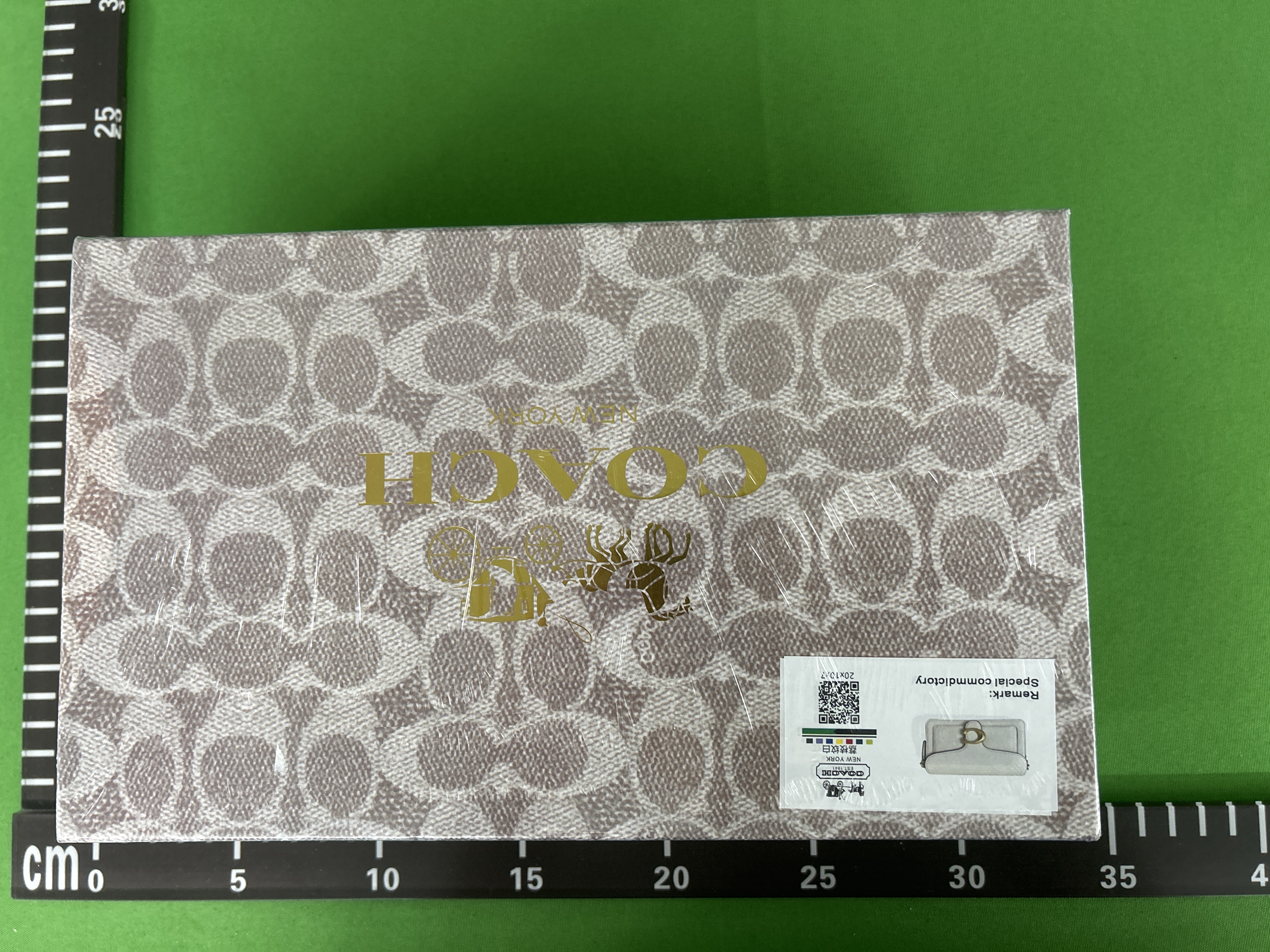 Foto QC 1 de Coach Tabby Shoulder Bag 26 Taupe Polished Pebble Leather