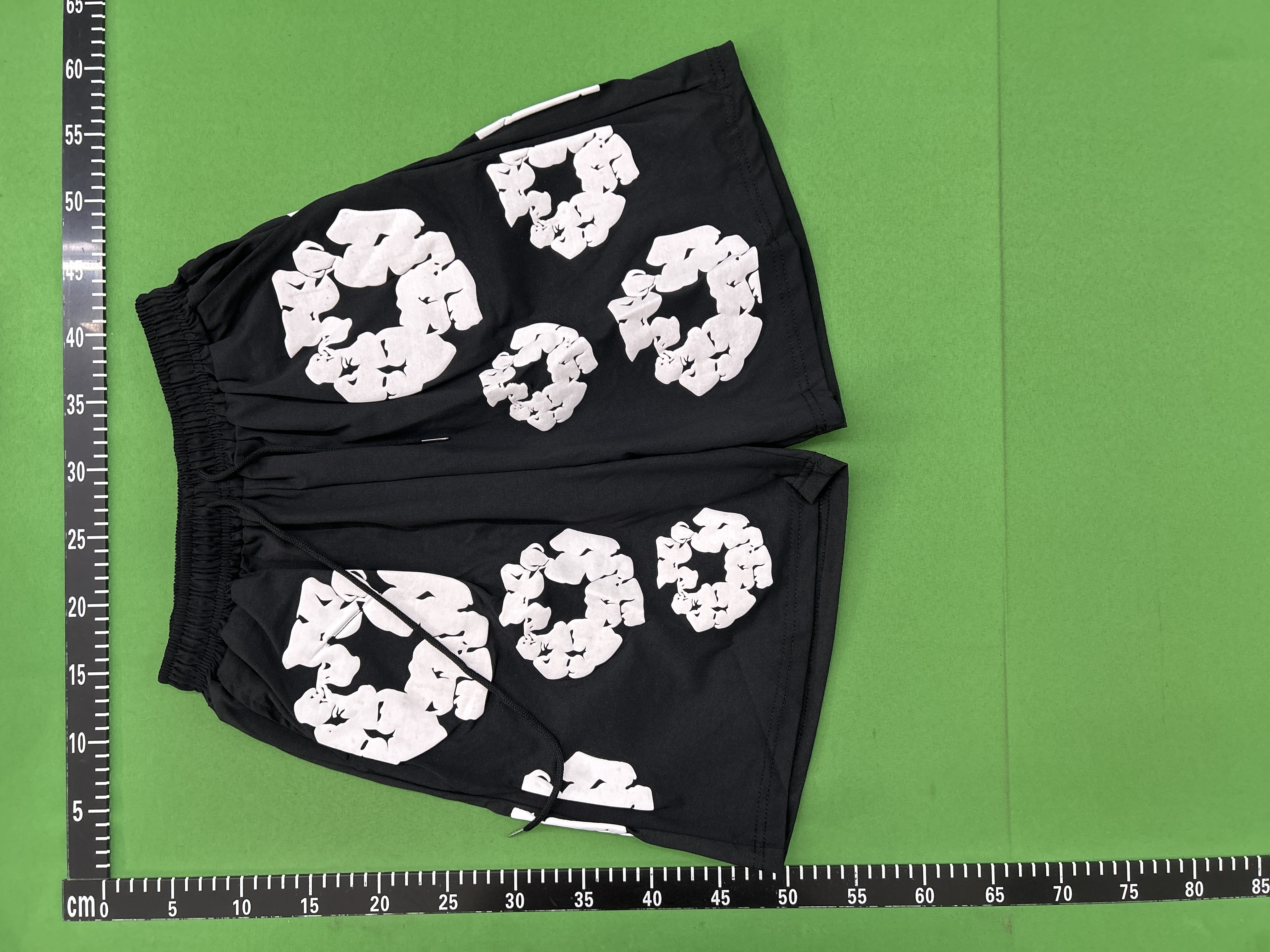 Foto QC 2 de Denim Tears The Cotton Wreath Sweat Shorts Pink