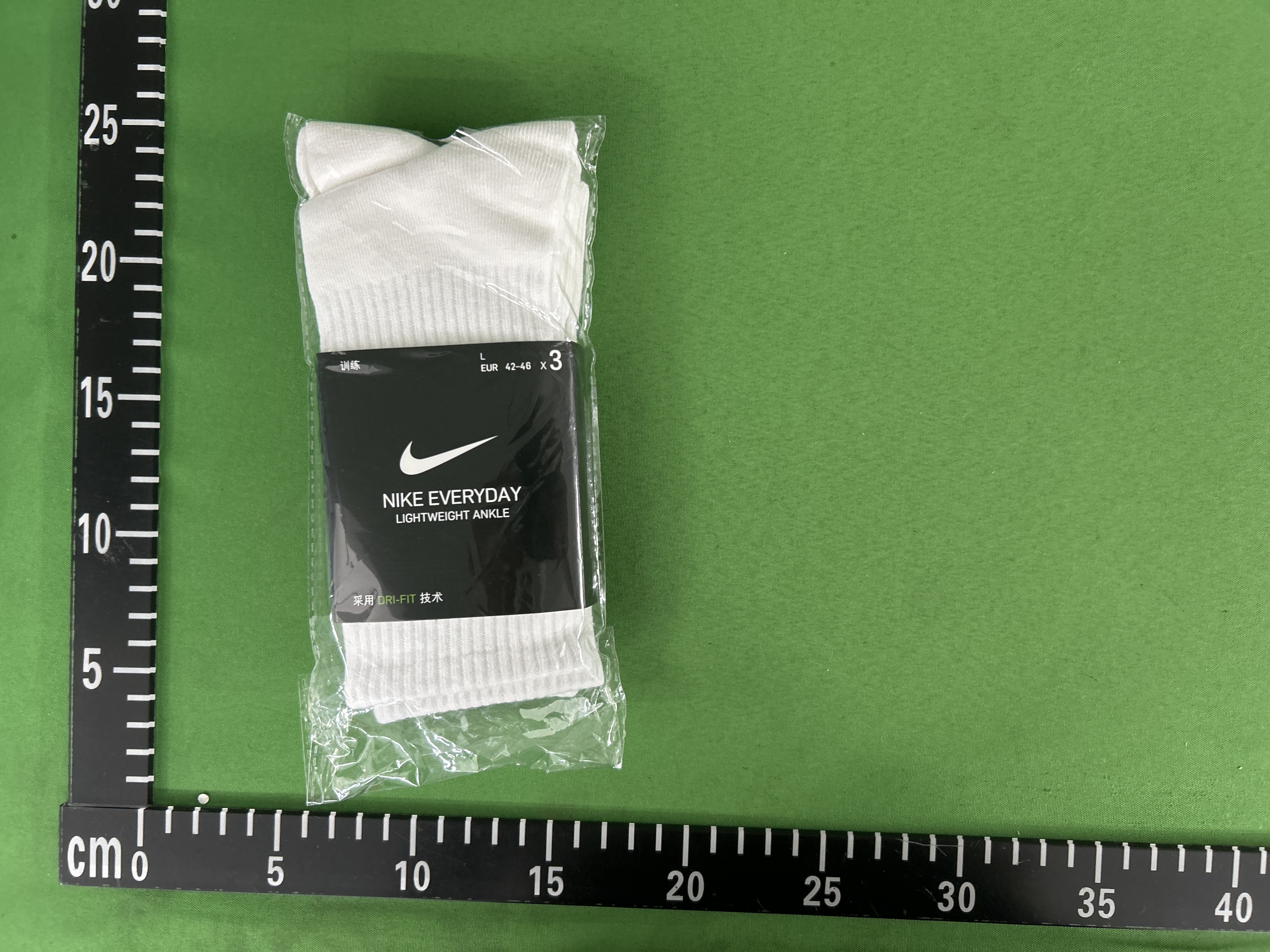 Foto QC 7 de Nike Everyday Crew Socks Lightweight Dri-FIT White Black
