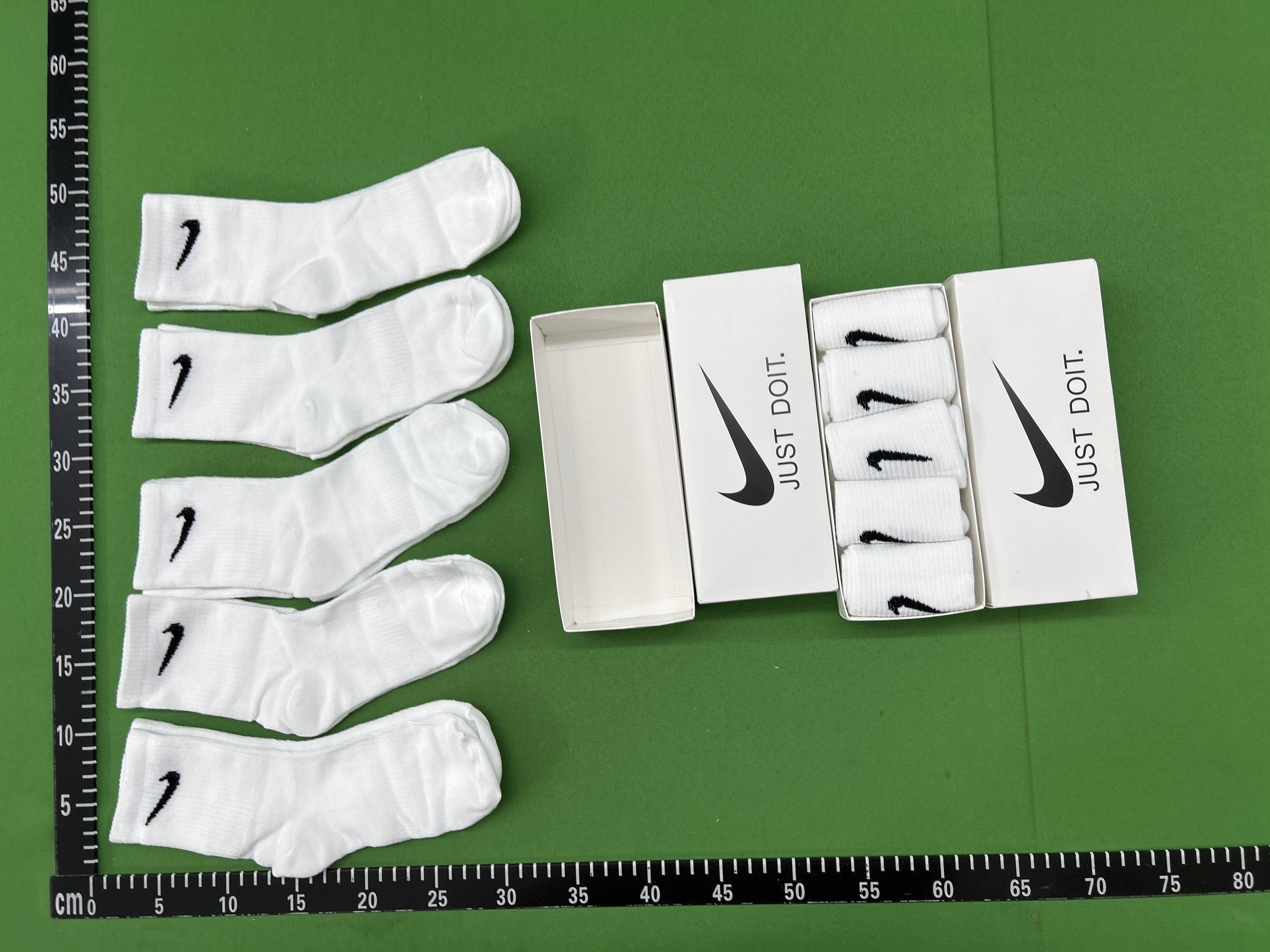 Foto QC 8 de Nike Everyday Crew Socks Black White Grey