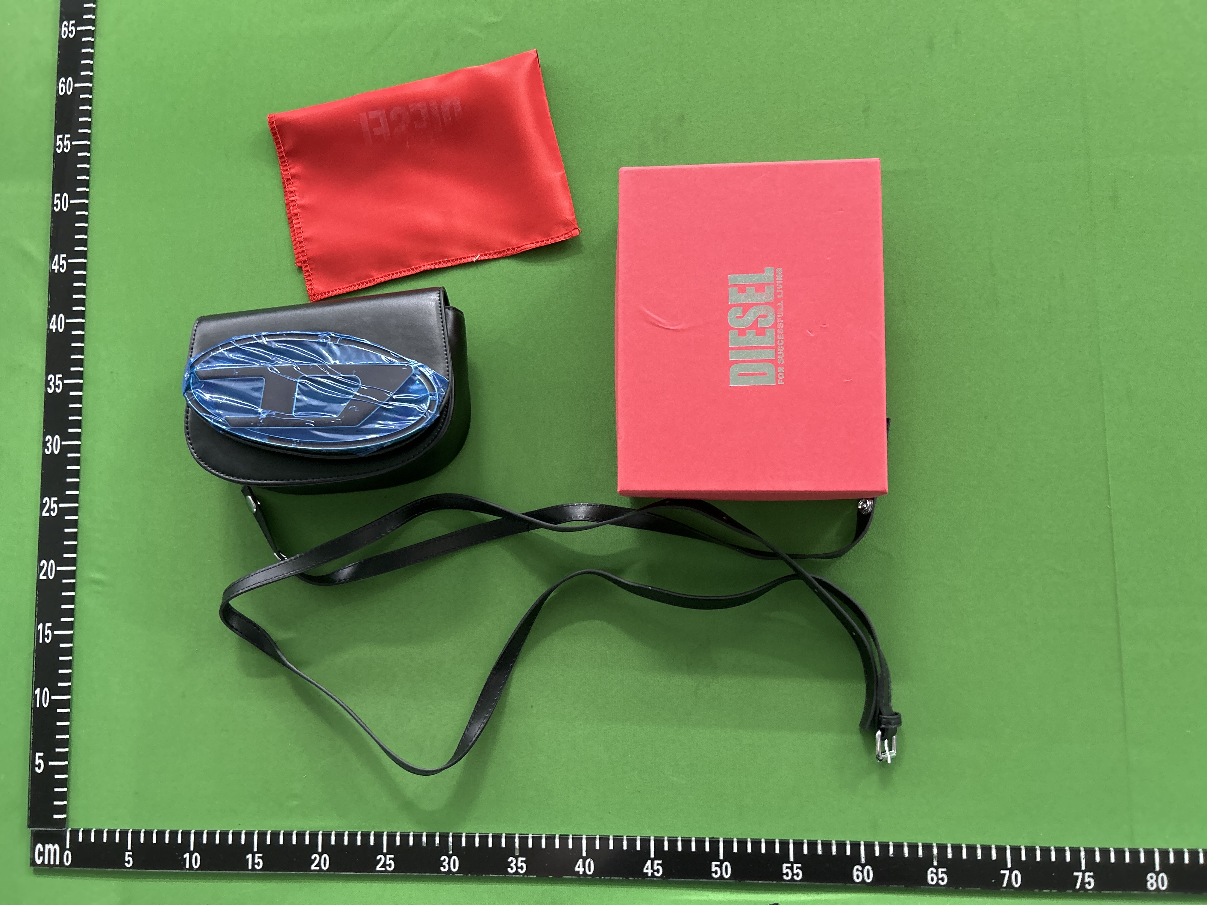 Foto QC 1 de Burberry Paddy Crossbody Bag Black Nylon