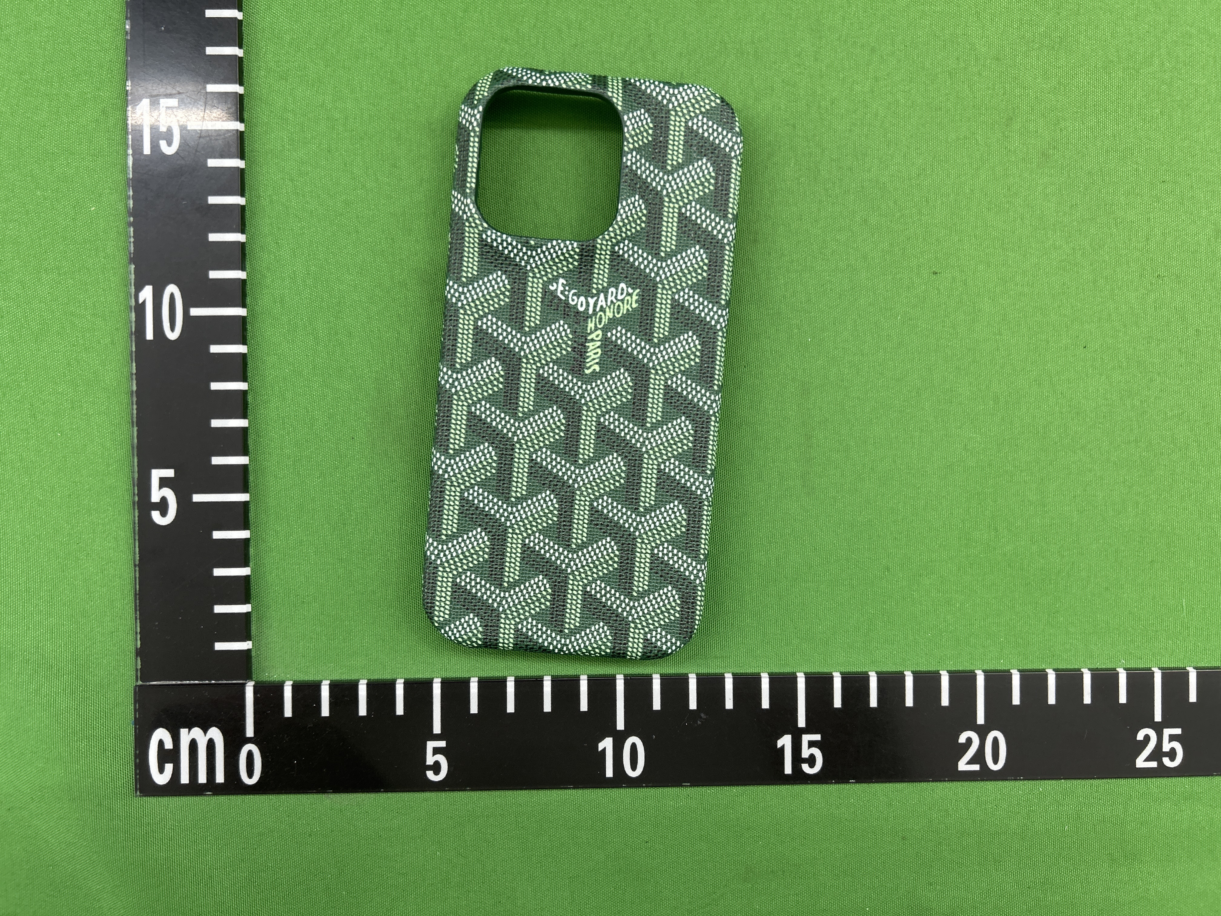 Foto QC 1 de Goyard Goyardine Canvas Case for iPhone 11 Pro Pink